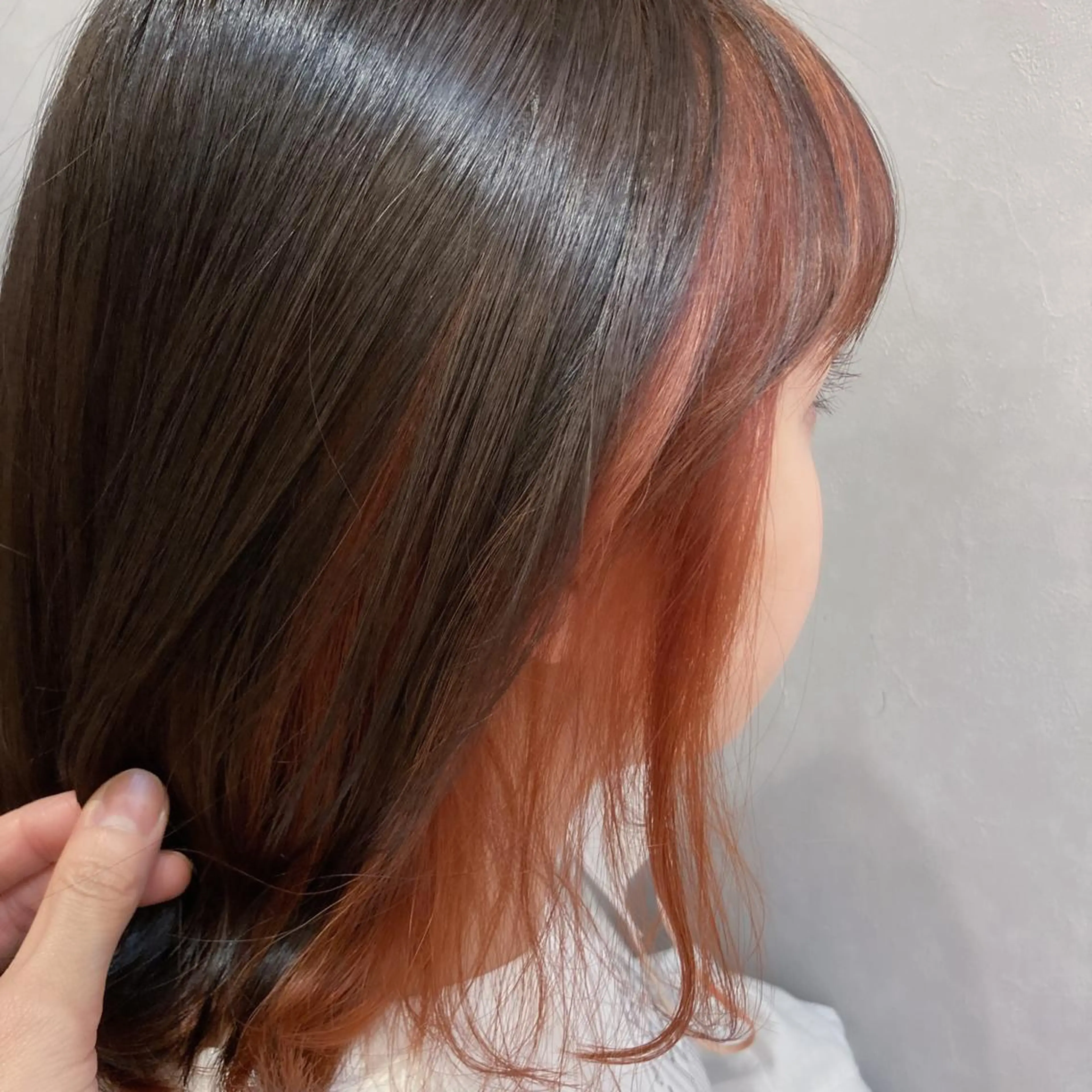 ミディアム カラー インナーカラー オレンジ ヘアカラー トリートメント KAJI MANAMIのヘアスタイル
