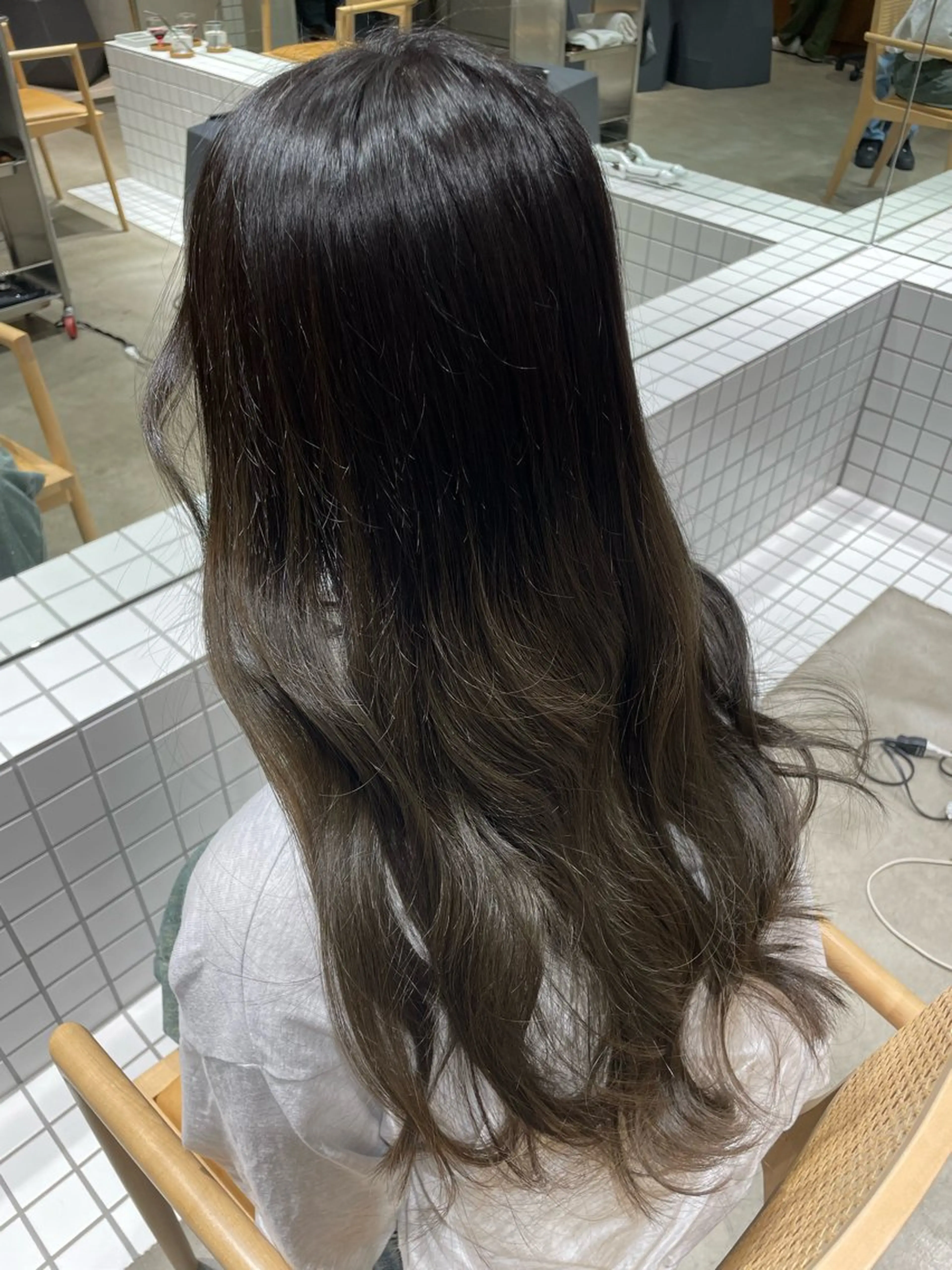 ロング カラー 頼金 愛海のヘアスタイル