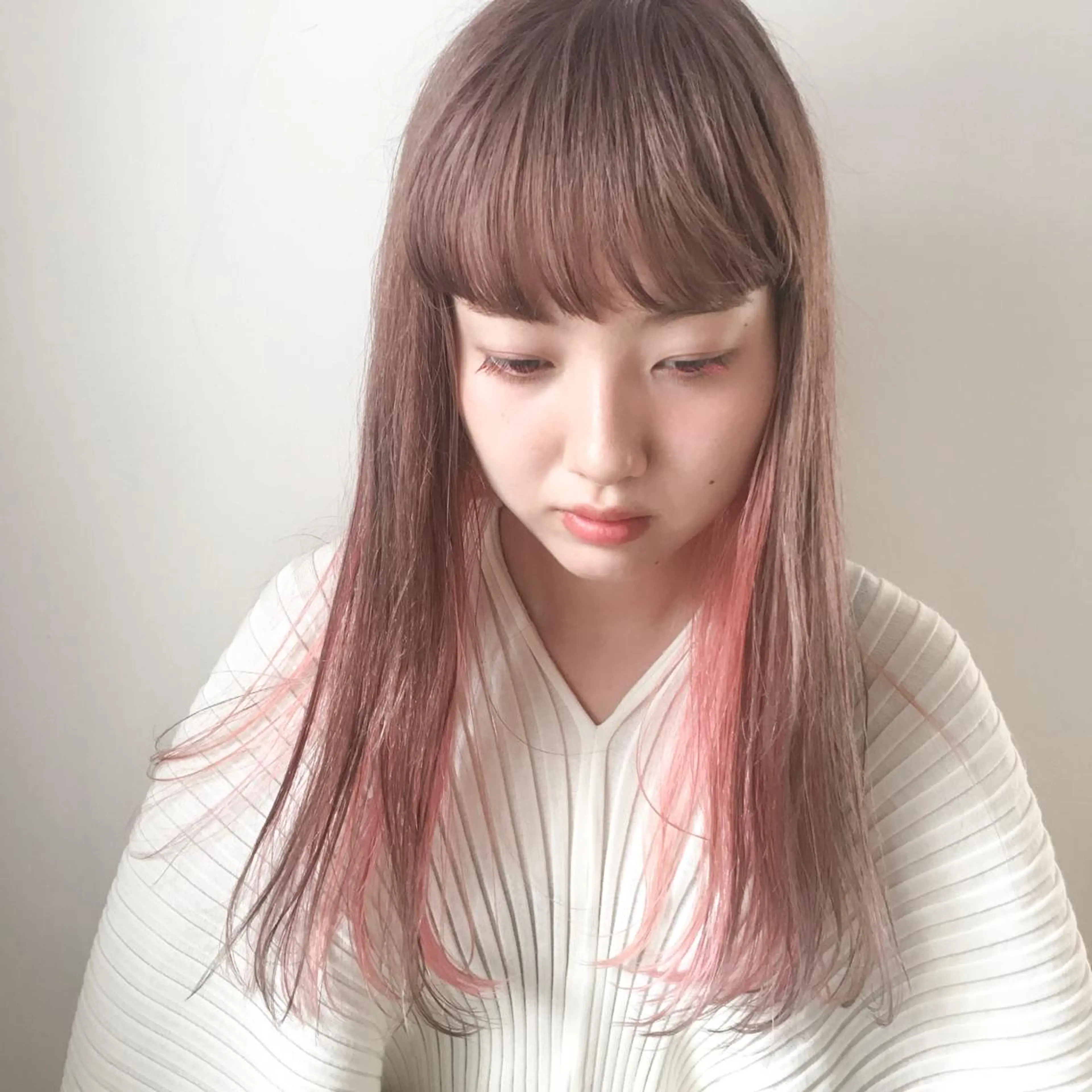 ロング カラー ヘアアレンジ ベージュカラー インナーカラー ピンクカラー ピンクベージュ ヘアカラー トリートメント ヘアセット ブリーチなしで透明感 艶カラー【Ryo】のヘアスタイル