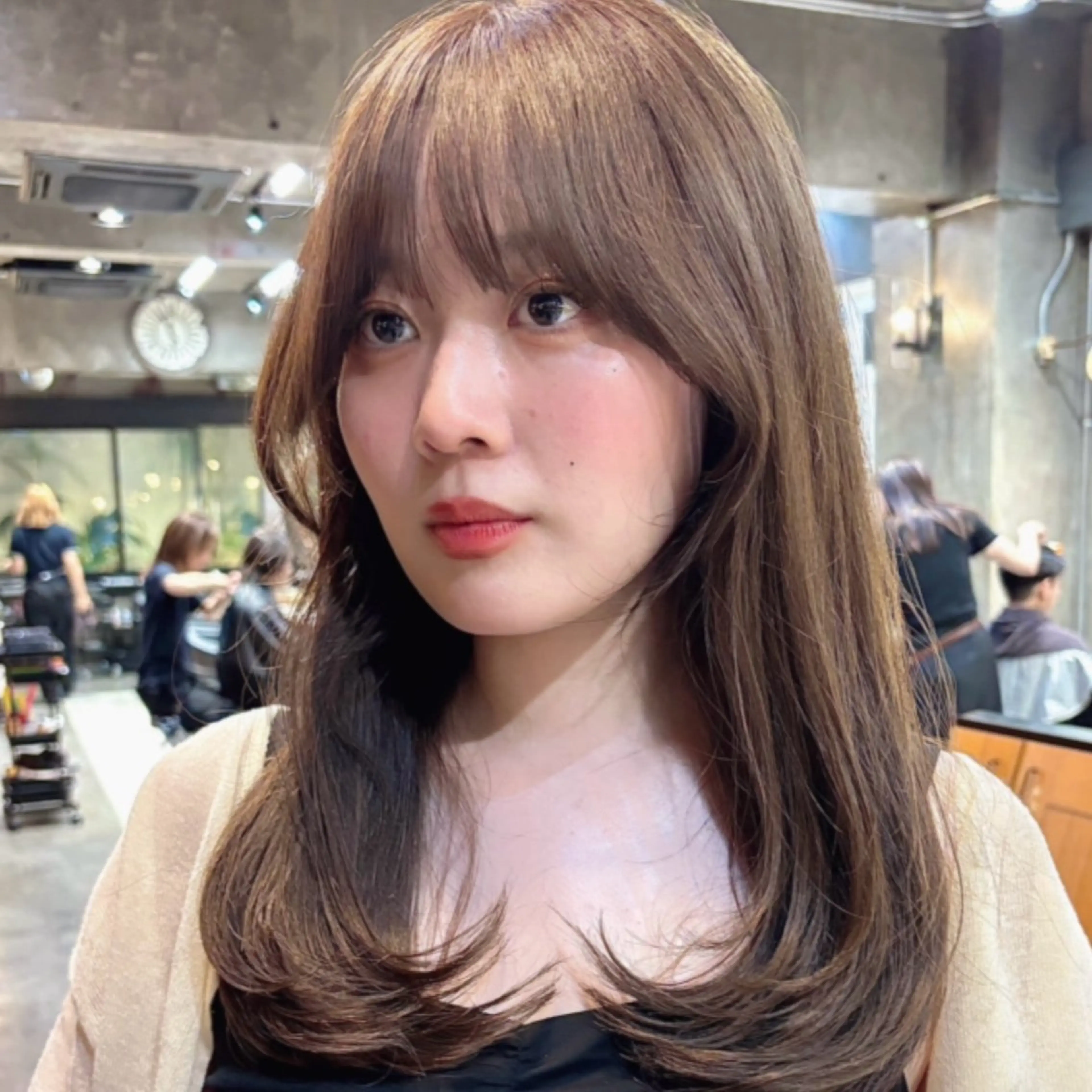 ロング カラー 【当日OK◉】レ イヤー/透明感カラーのヘアスタイル