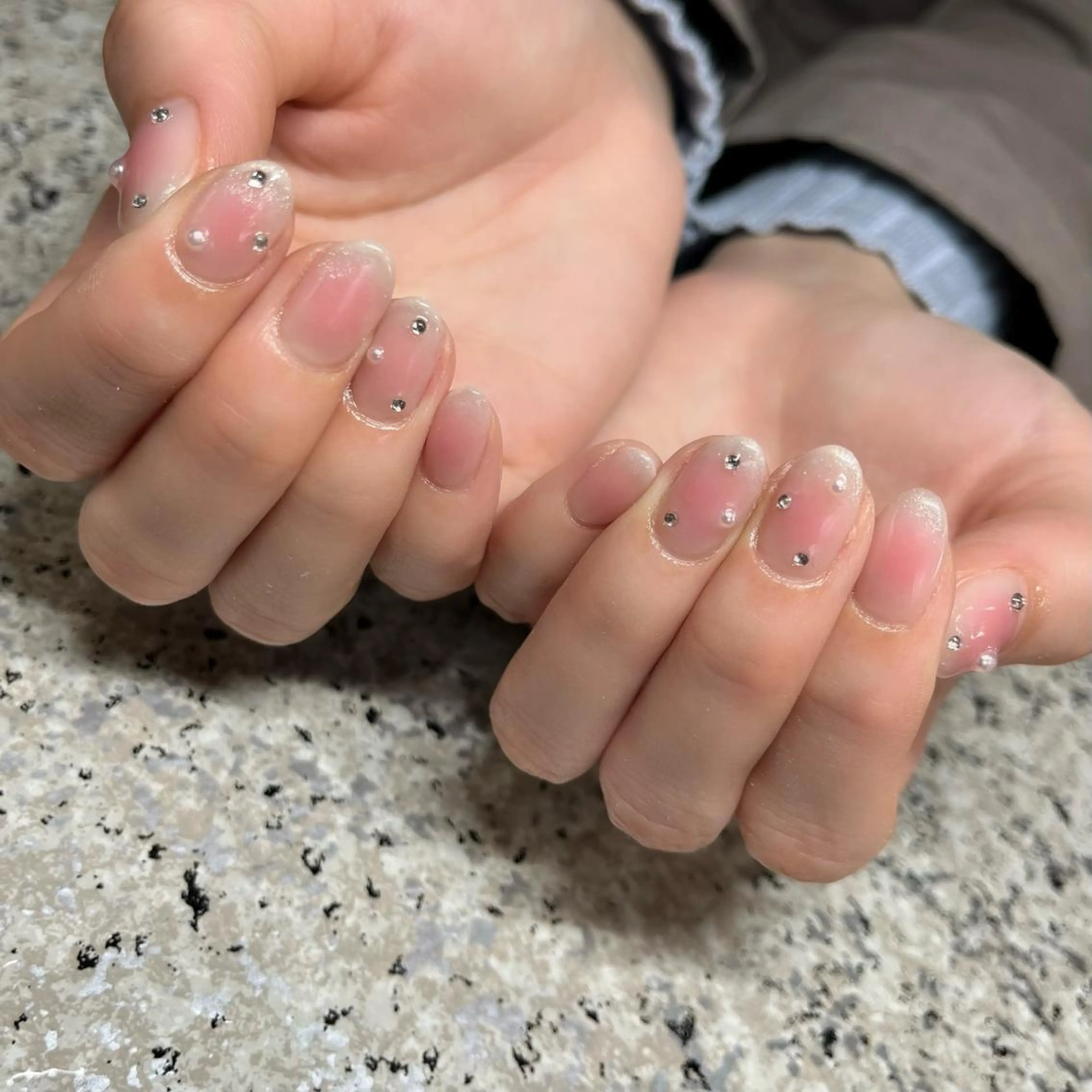 ネイル チークネイル nailsalon maluriのネイルデザイン