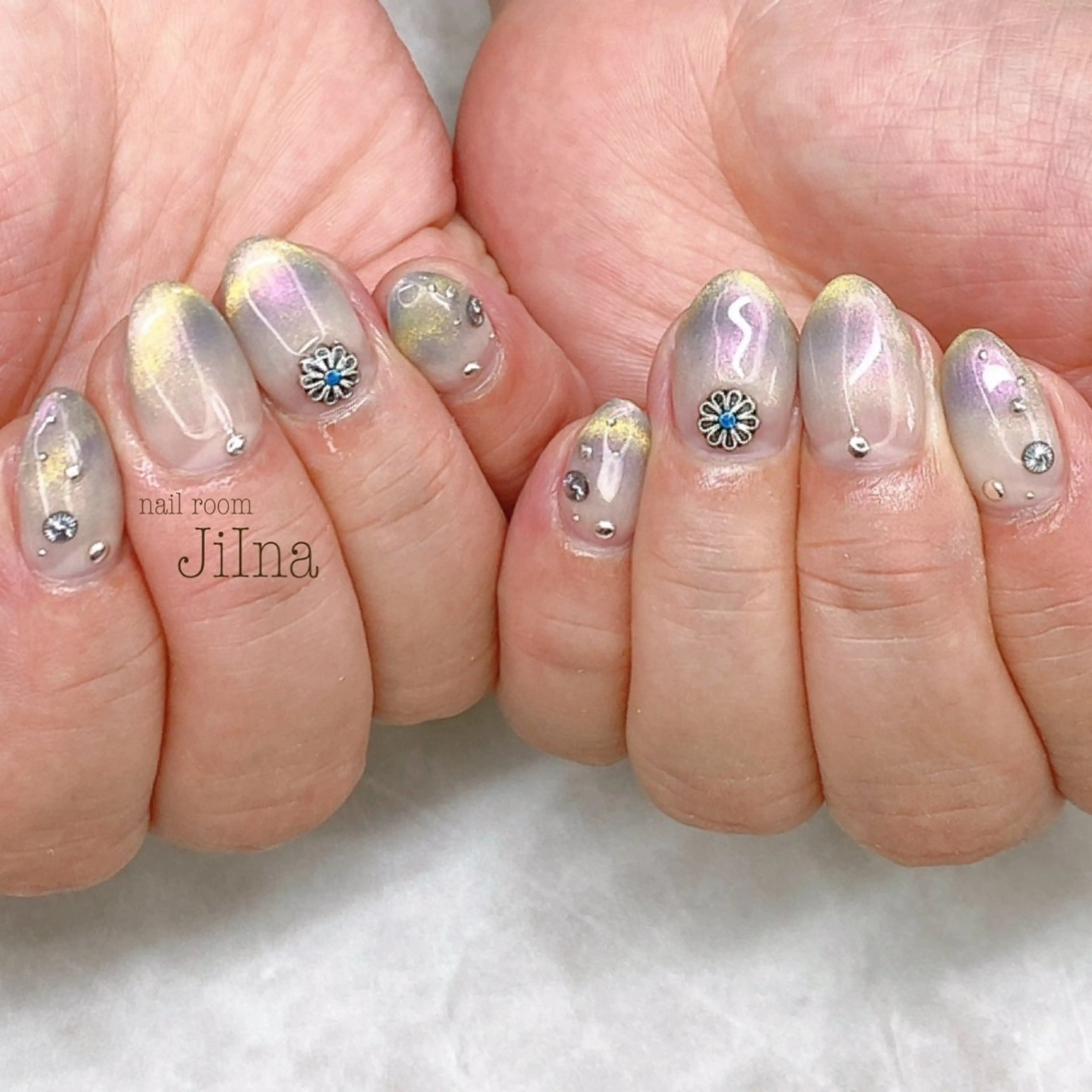 ネイル グラデーション マグネットネイル nail room JiInaのネイルデザイン
