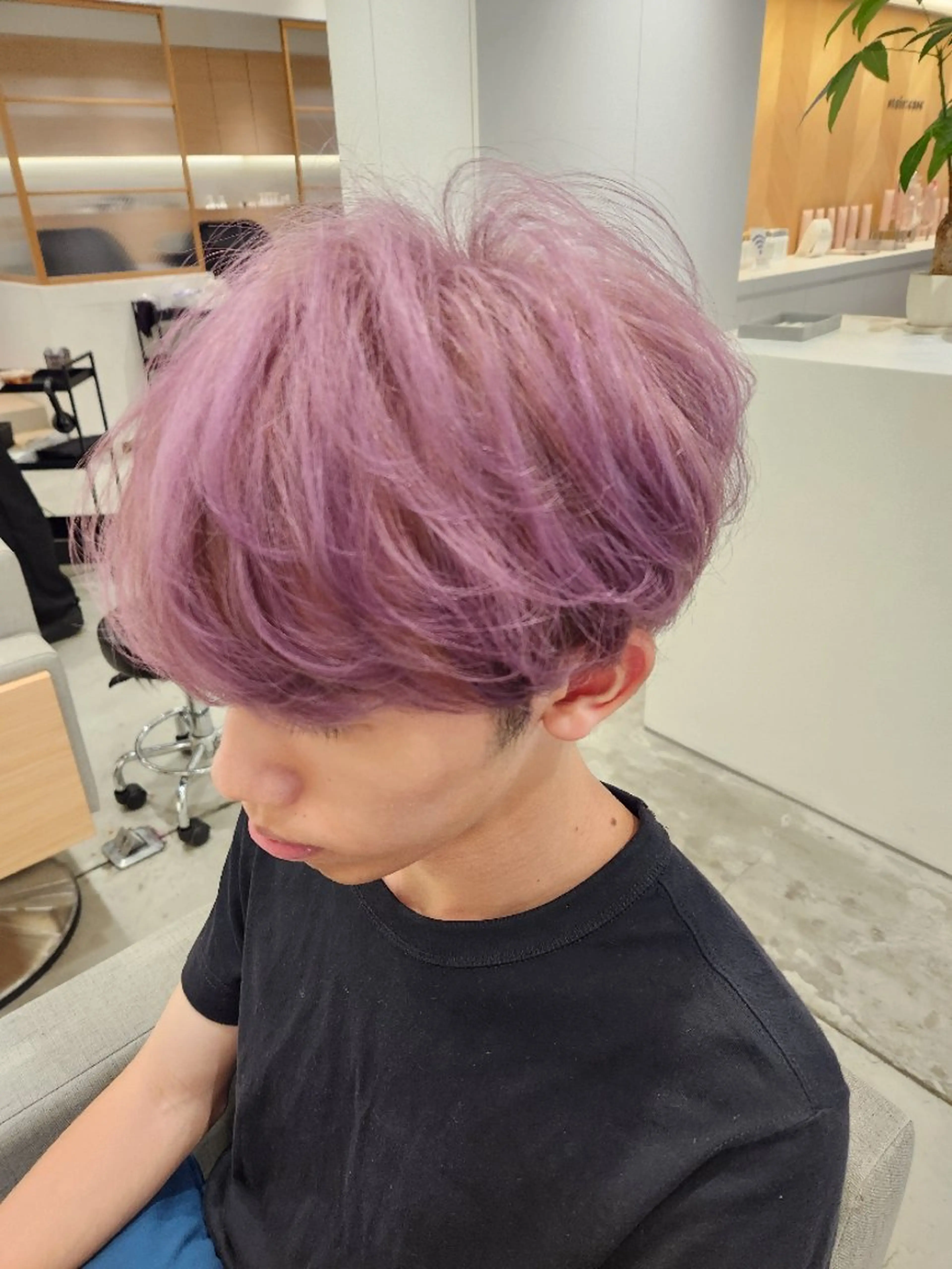 💜ブリーチリタッチ＋カラー💮柔らかツヤ髪で上品仕上げの写真