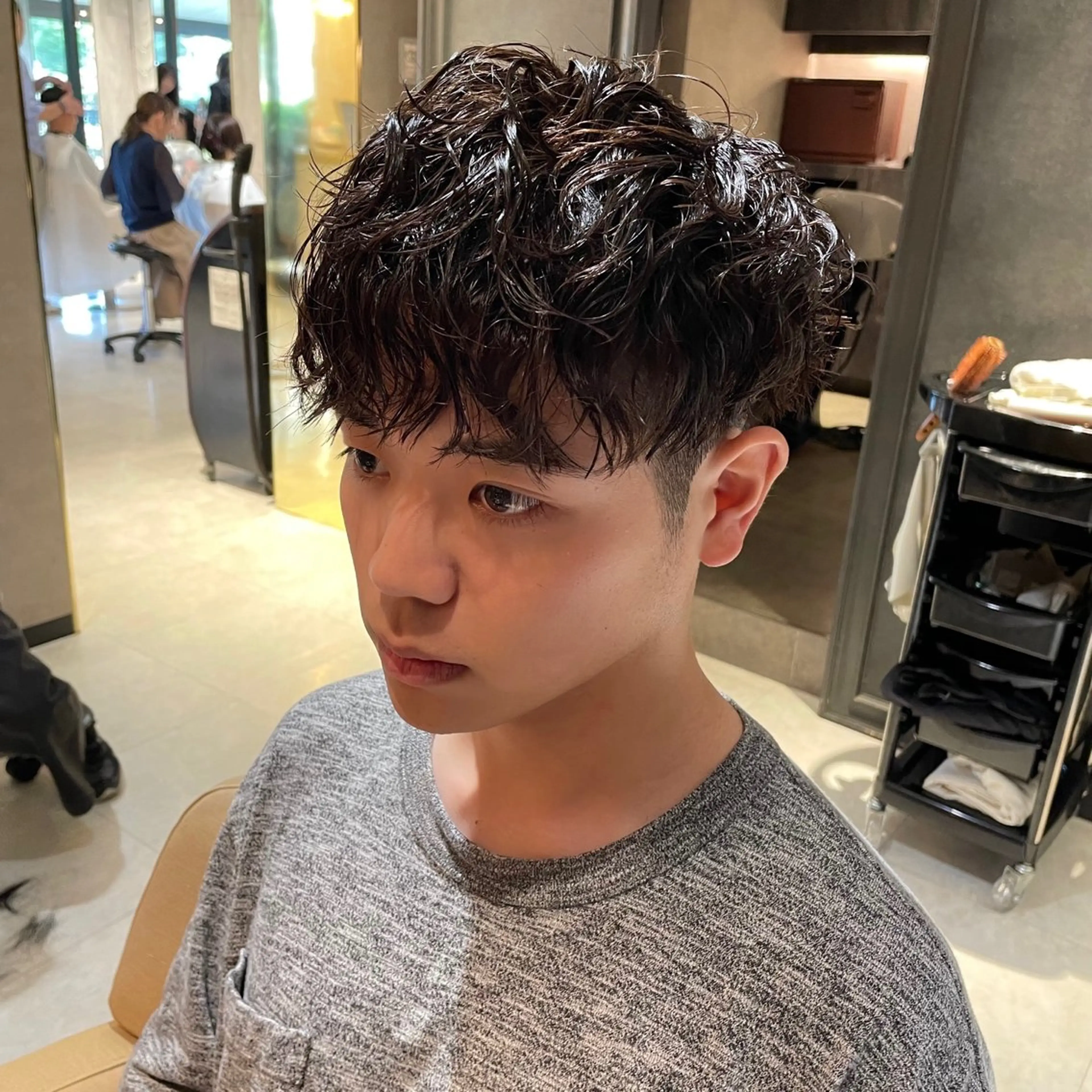ショート パーマ メンズ メンズパーマ 刈り上げ 波巻きパーマ メンズ専門美容師✂︎ 大庭勝己のヘアスタイル