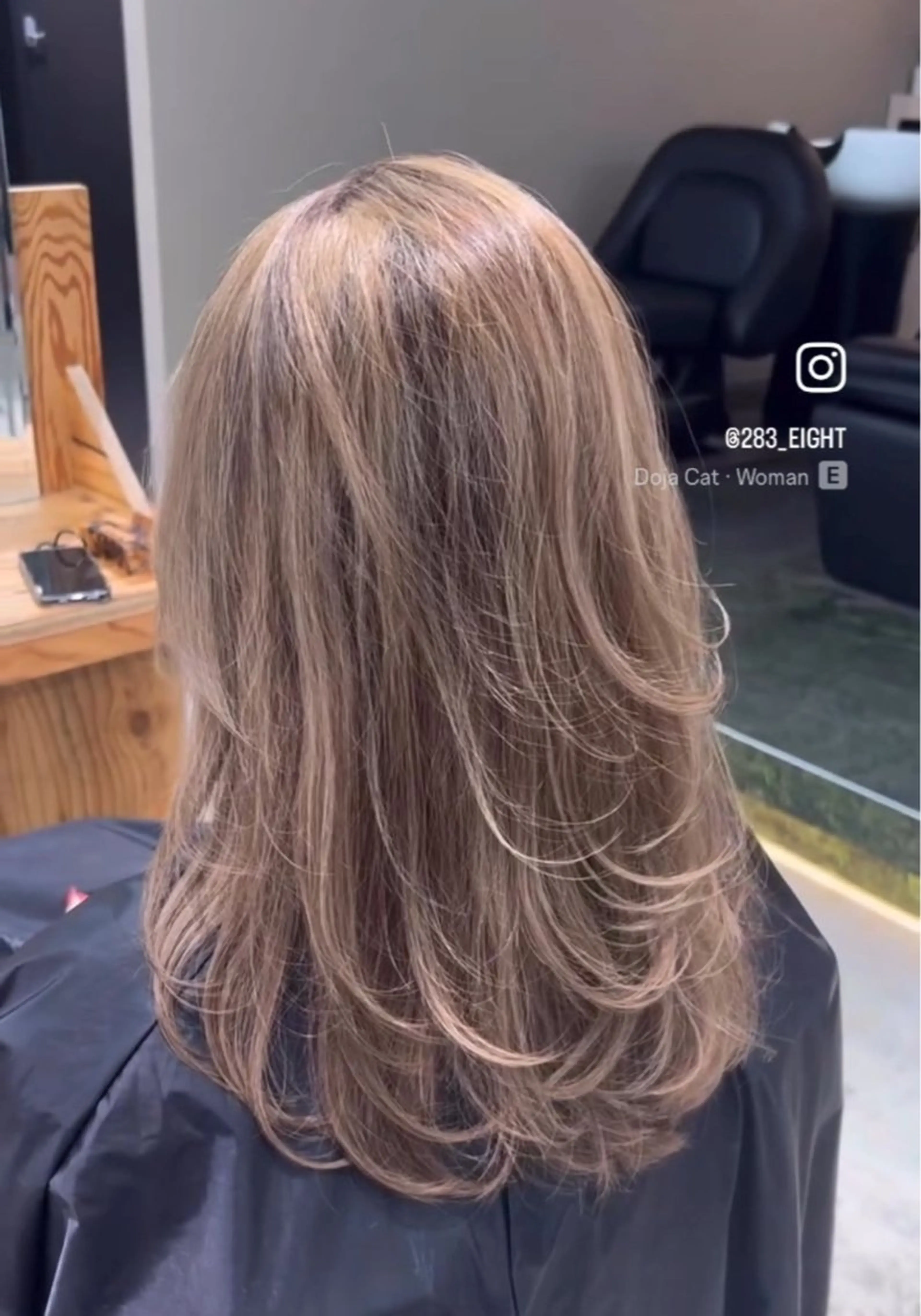 セミロング 💖難波レイヤー カット💖ツバサのヘアスタイル