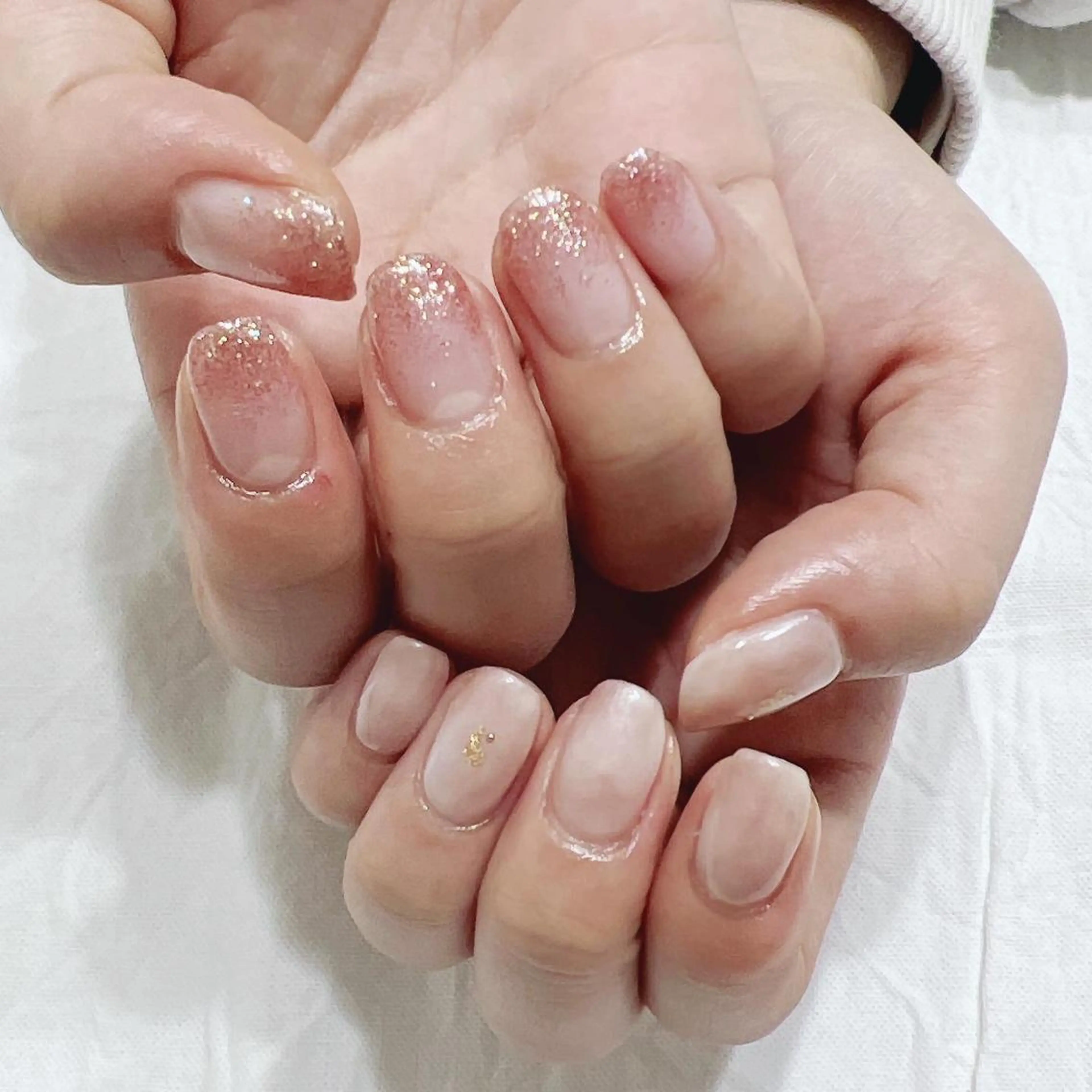 ネイル グラデーション ラメ(グリッター) ニュアンスネイル ハンドネイル peaberry nailのネイルデザイン