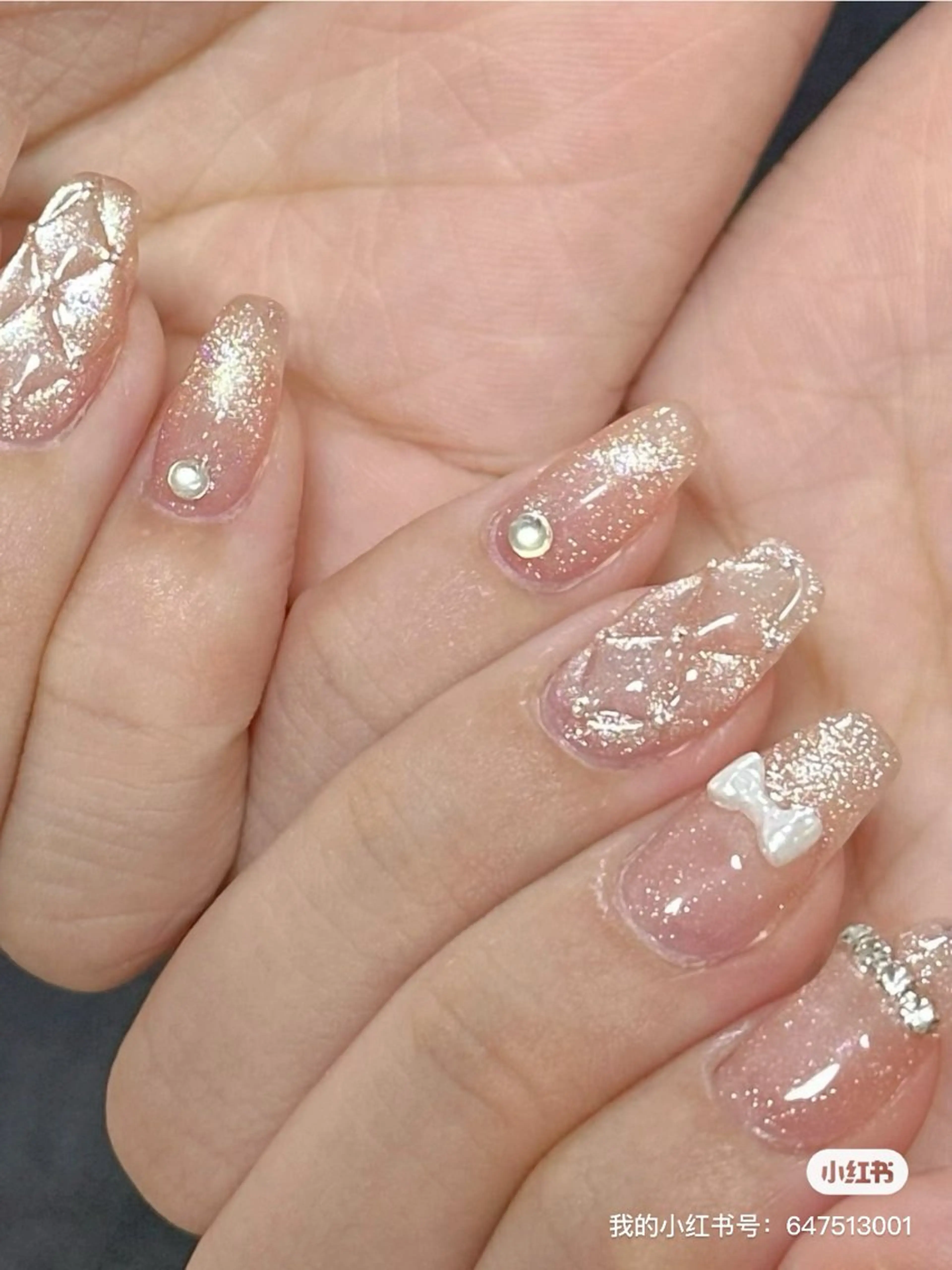 ネイル オーロラネイル チークネイル 長さ出し フラッシュネイル フットネイル Lune nail salon所属・Lune nailのネイルデザイン