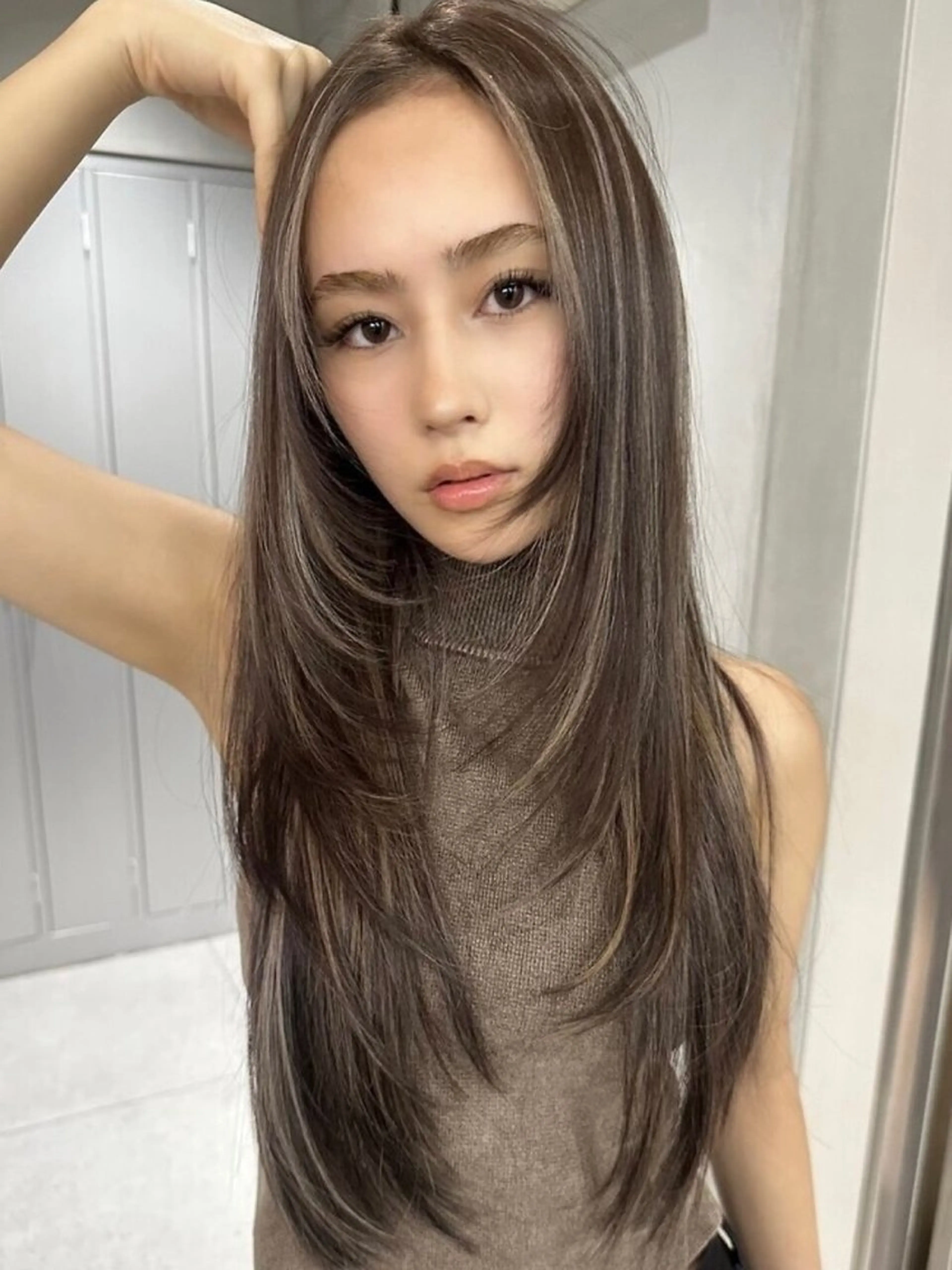 ロング カラー 髪質改善SALON MIST+所属・荒金 大翔のヘアスタイル