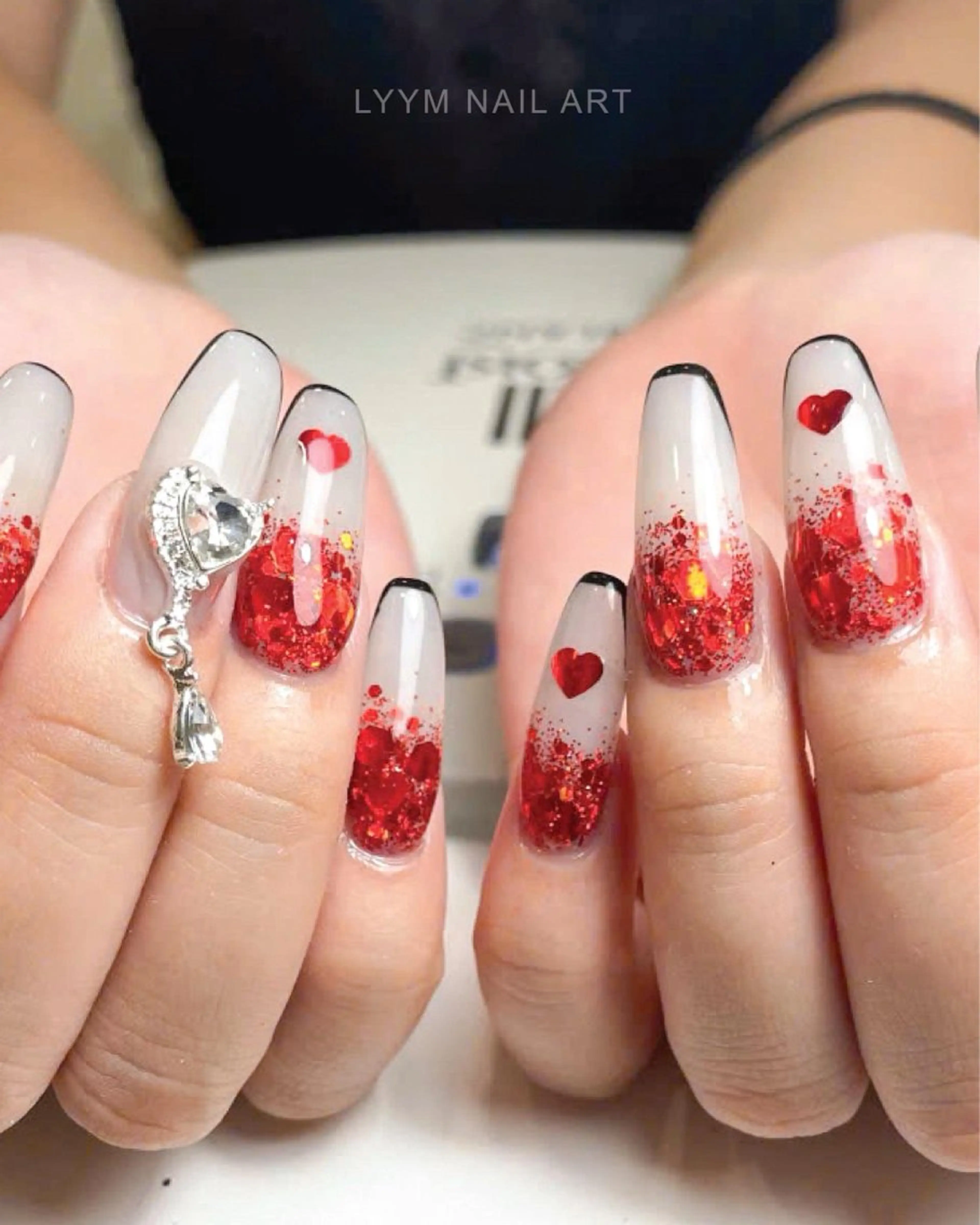 ネイル クリアネイル ハート 韓国ネイル ラメ(グリッター) 赤色 ハンドネイル LYYM Nail Salonのネイルデザイン
