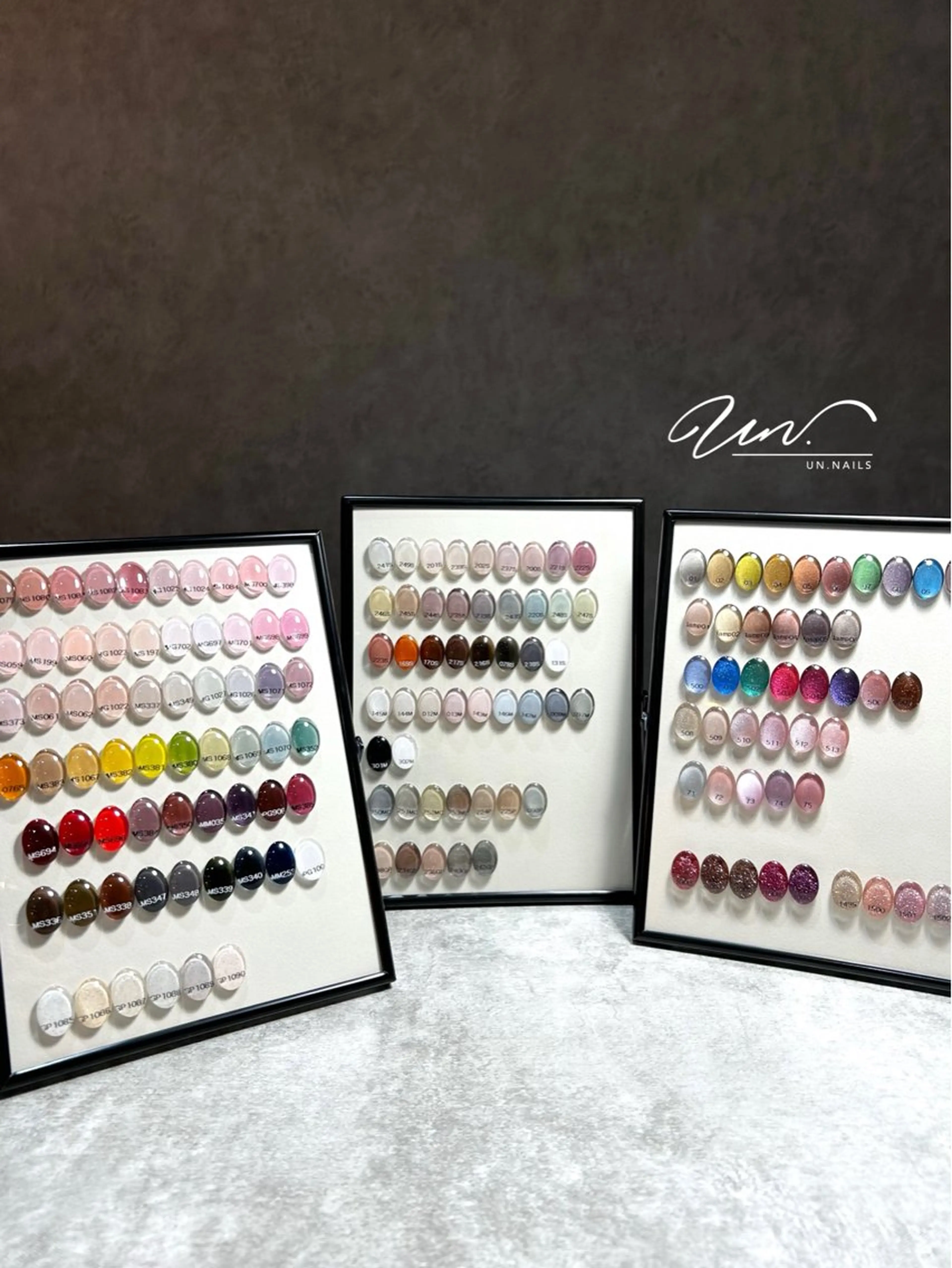 ネイル ジェルネイル UN. nailsのネイルデザイン