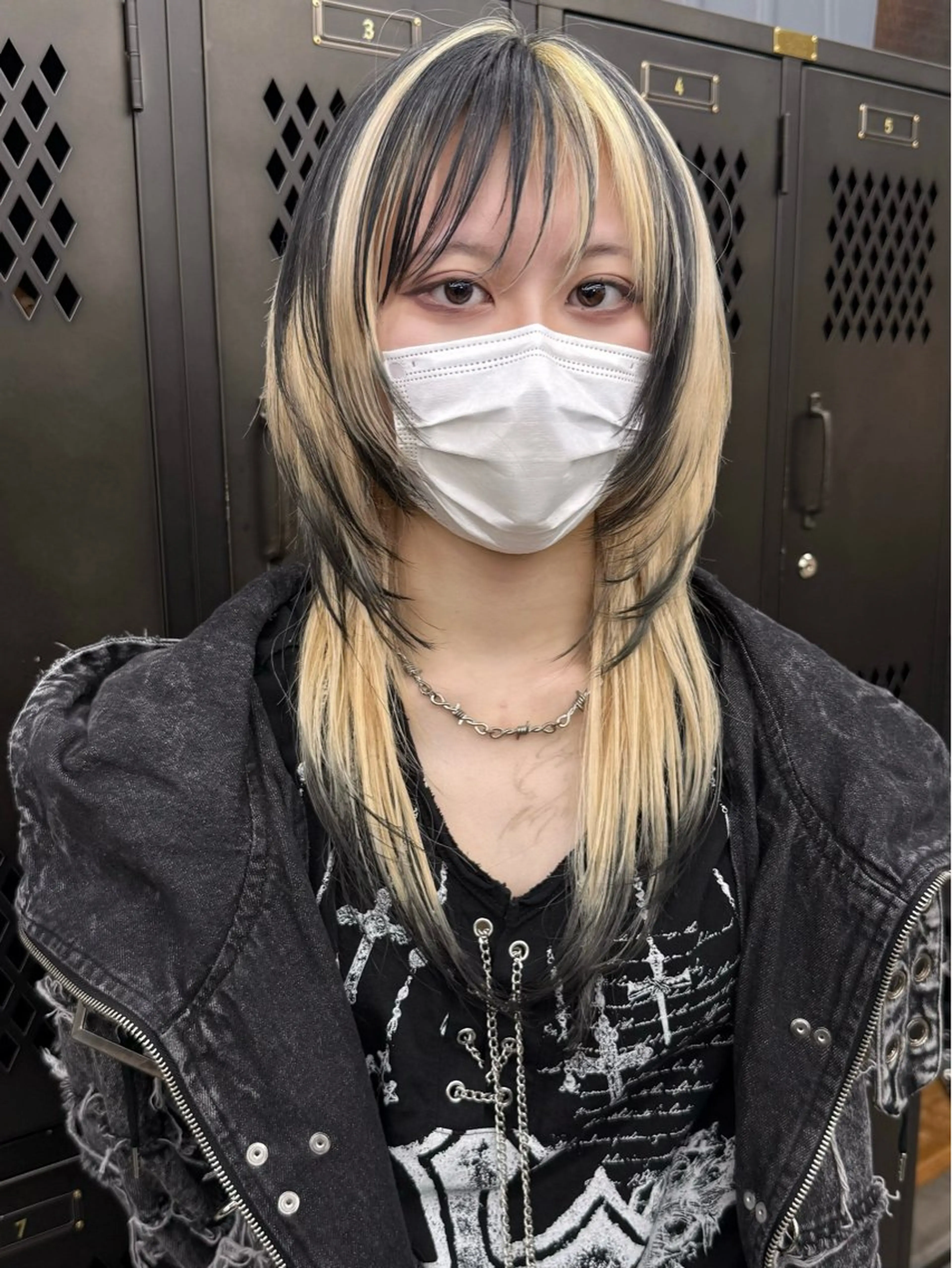 セミロング カラー カット ヘアカラー ウルフ/レイヤー ⚡️ITSUKU⚡️のヘアスタイル