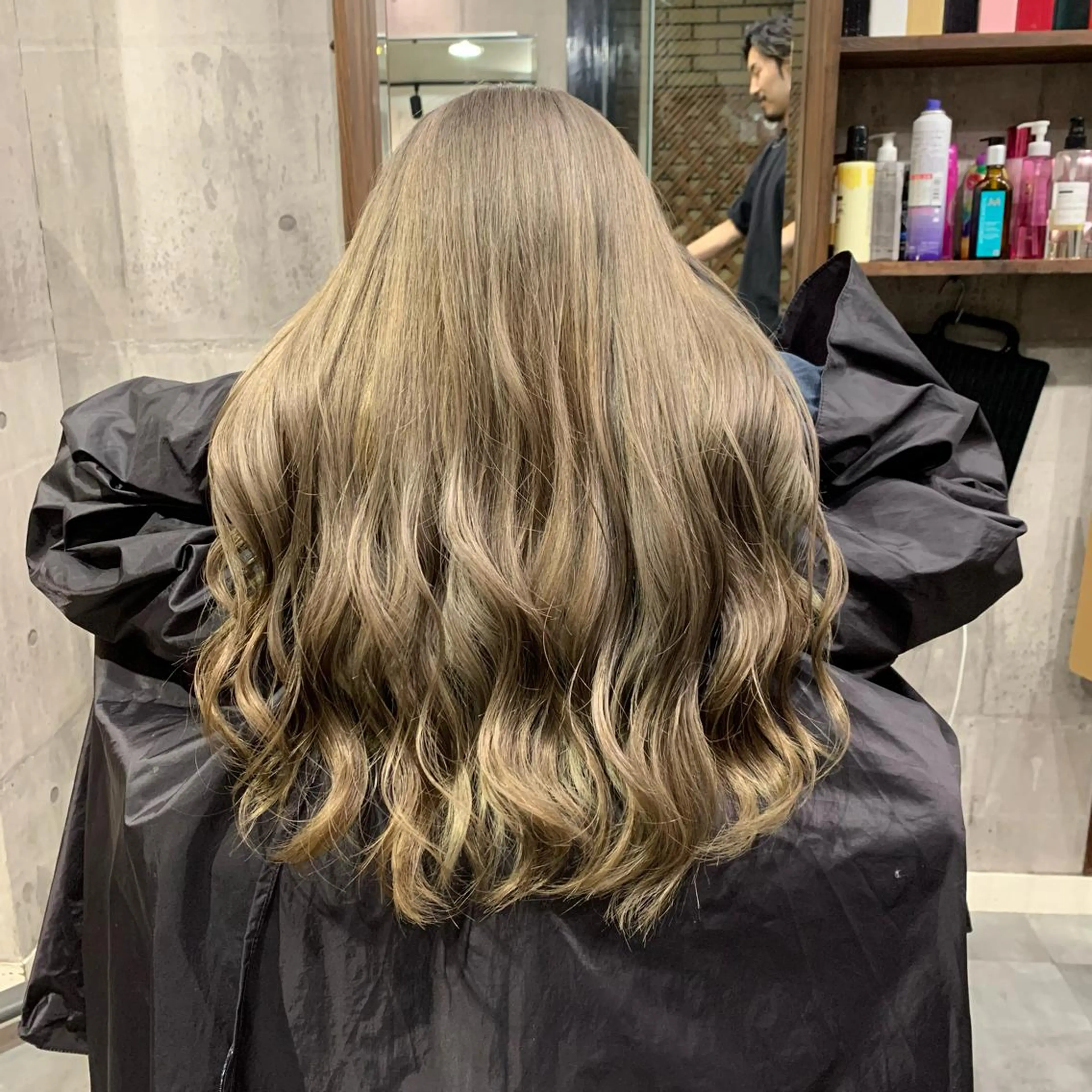 ロング カラー グレージュ LAFF きよののヘアスタイル