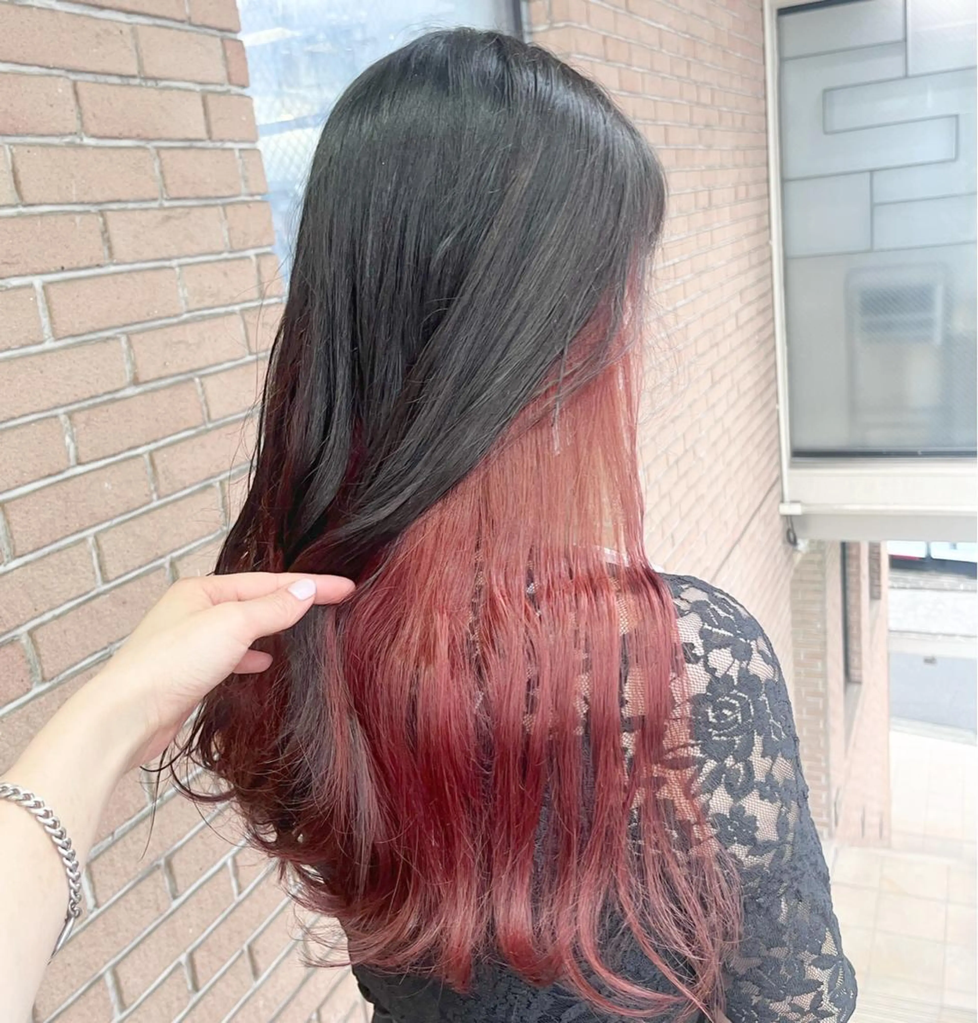 ロング カラー ヘアアレンジ ブリーチ ヘアカラー ピンクカラー🩷 ヘアセットＮＯ.1のヘアスタイル
