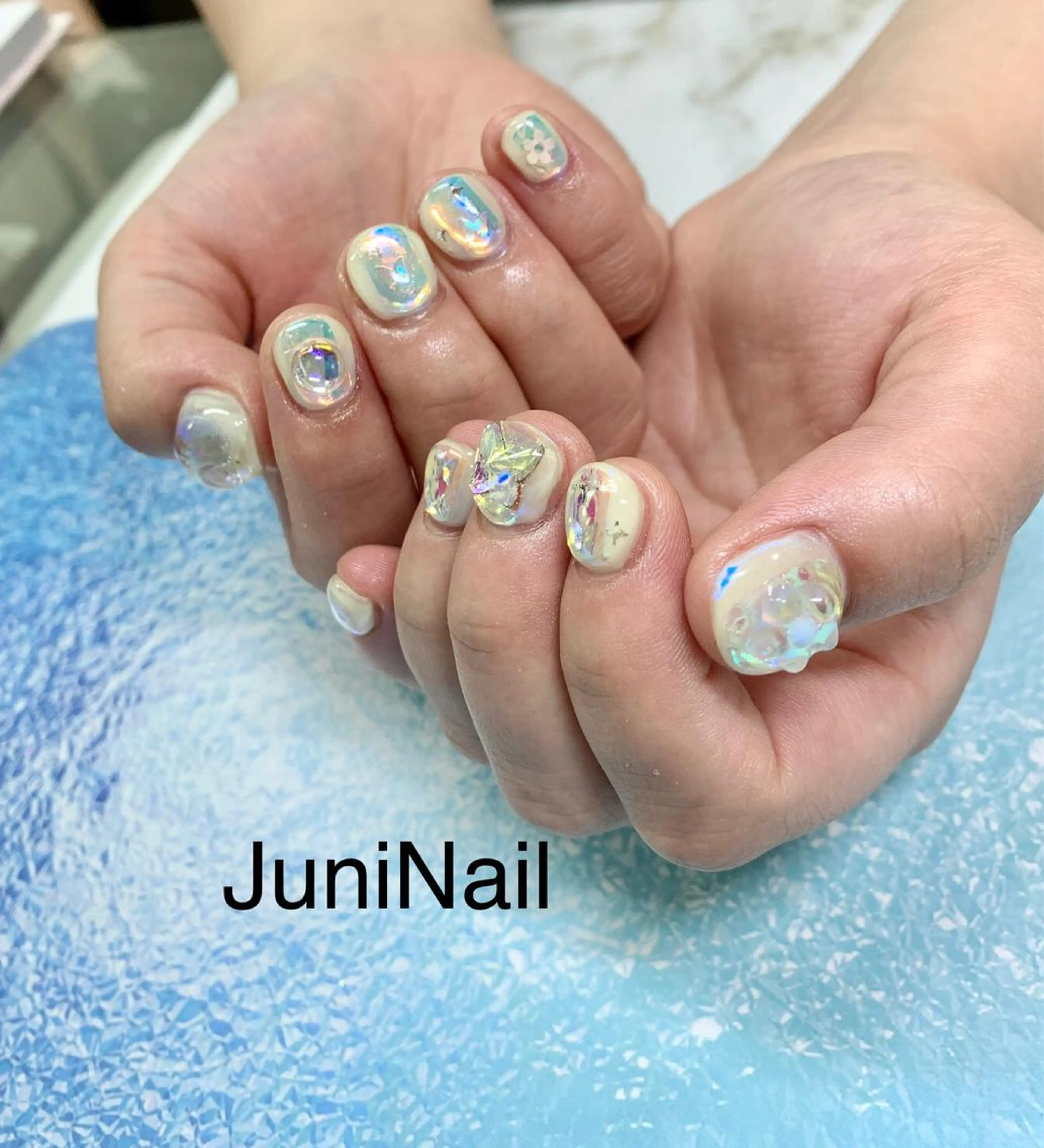 ネイル オーロラネイル クリアネイル フラッシュネイル フレンチネイル 氷ネイル・うるうるネイル ハンドネイル JuniNail韓国 ネイリストsuのネイルデザイン