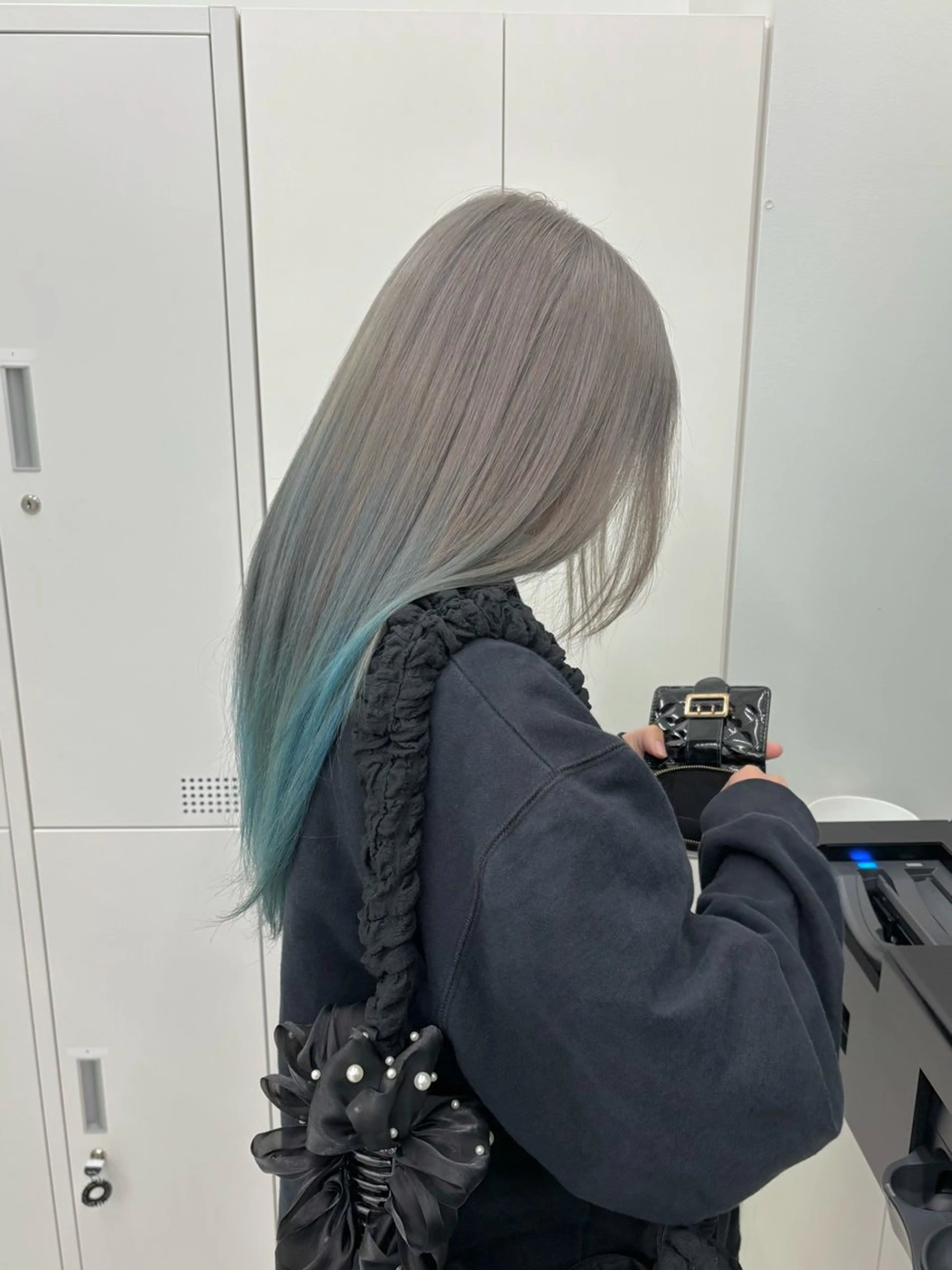 セミロング カラー 掛川 瑠唯のヘアスタイル