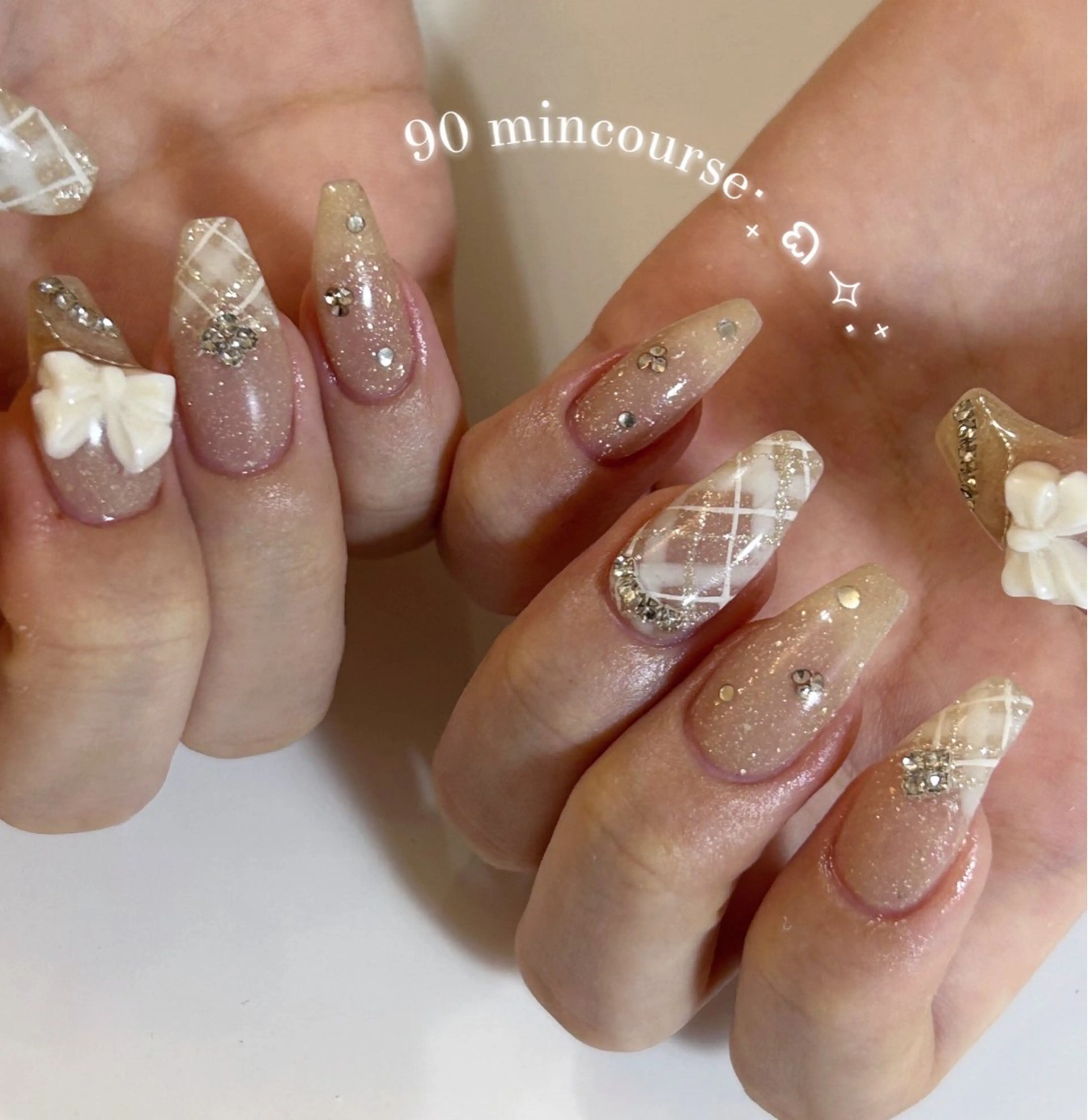 ネイル ハンドネイル ViViA momokaのネイルデザイン