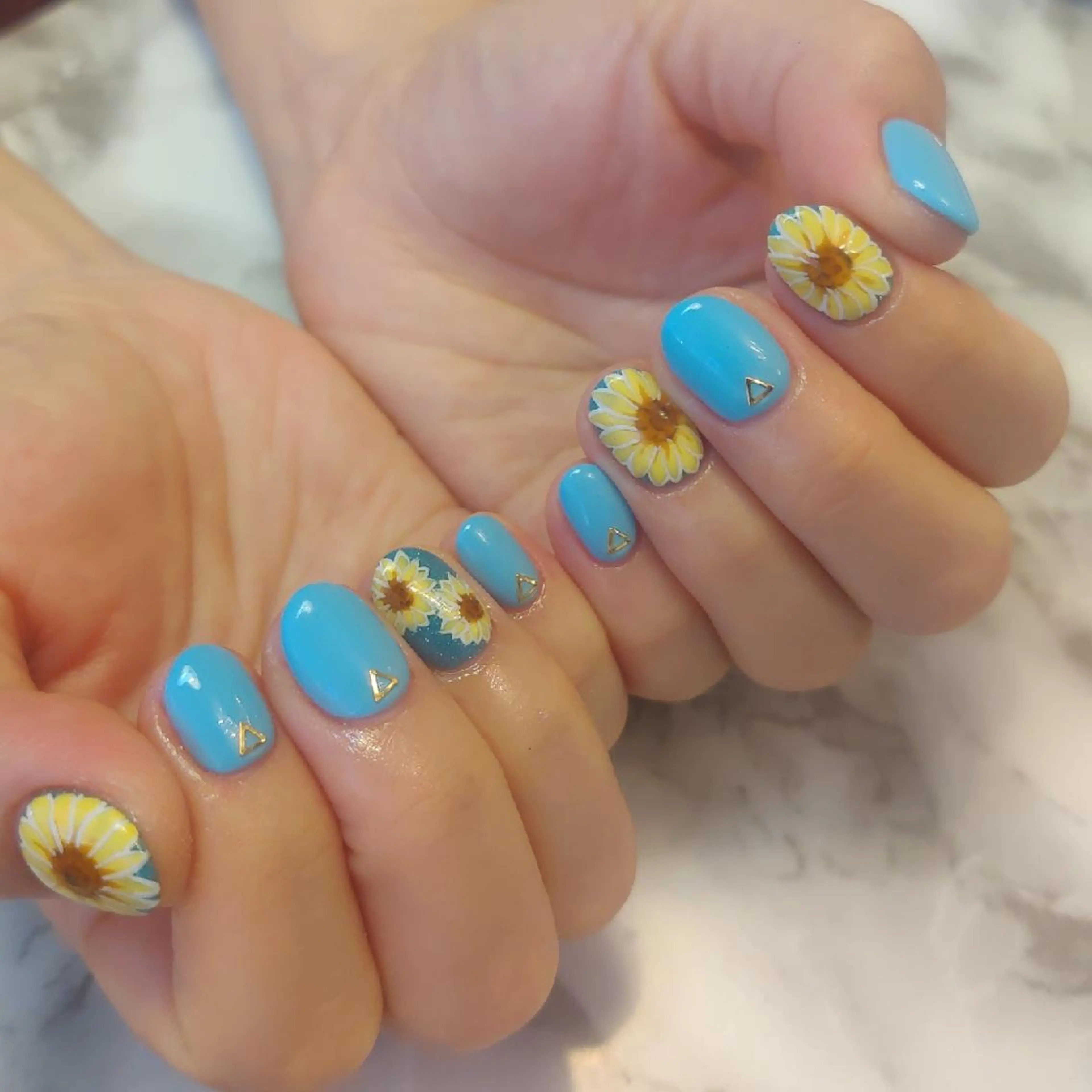 ネイル ジェヌインネイル 河内のネイルデザイン