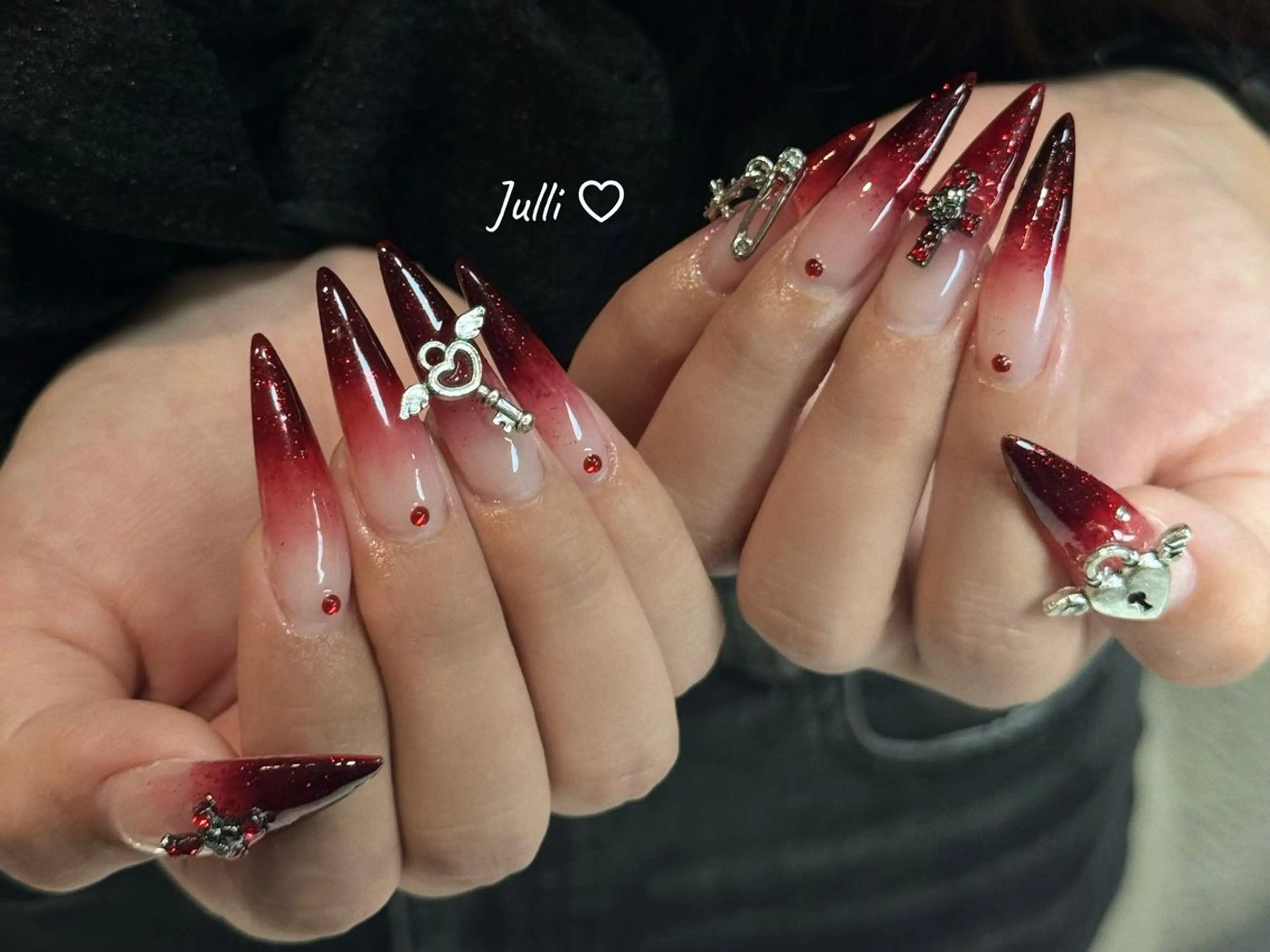 ネイル ボルドー ブラウン チークネイル ドット フットネイル ハンドネイル Julli nail所属・Julli ジュリのネイルデザイン