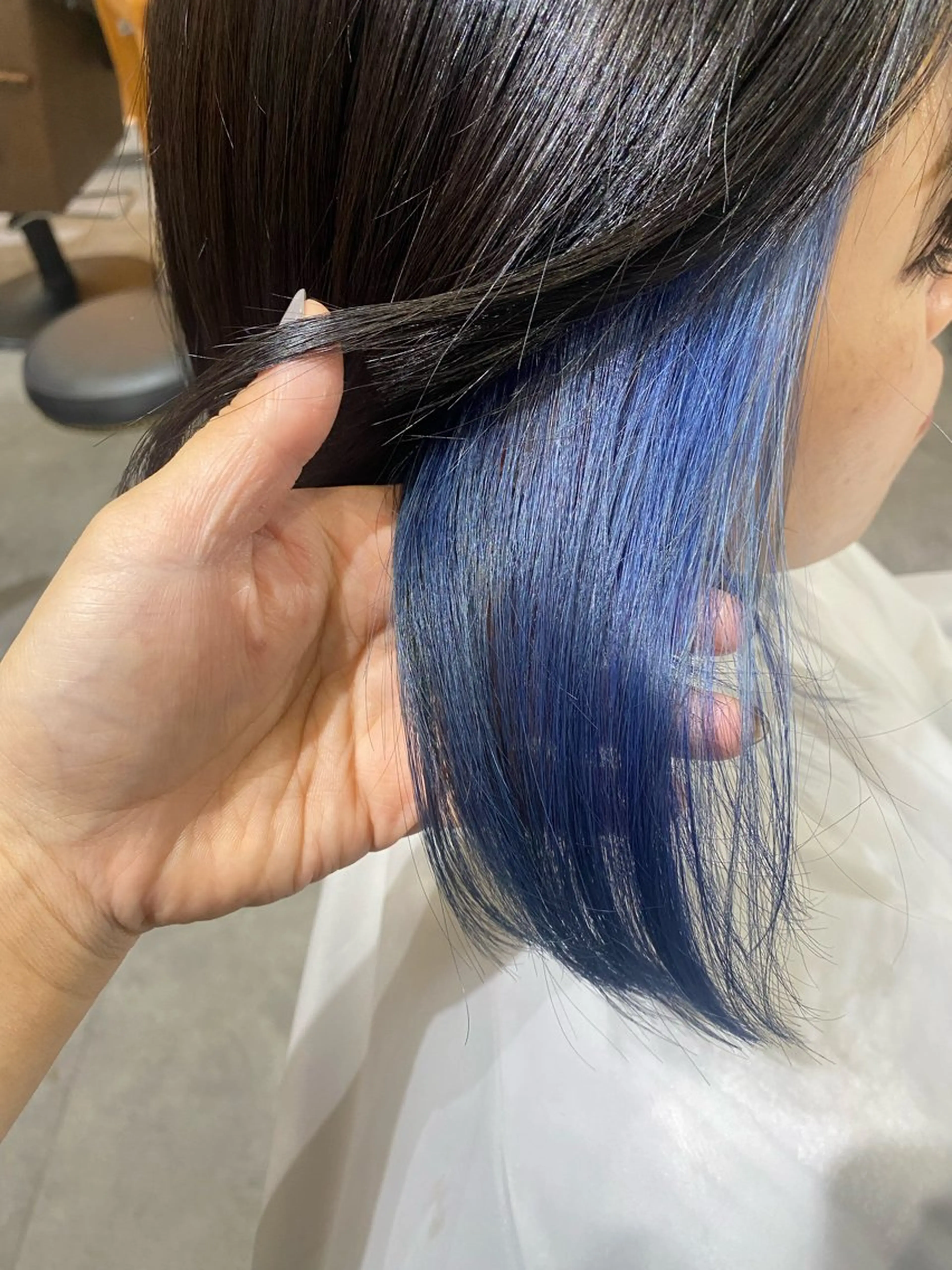 ショート カラー ブリーチ ブルーカラー ネイビーカラー ヘアカラー Bish Yanaのヘアスタイル