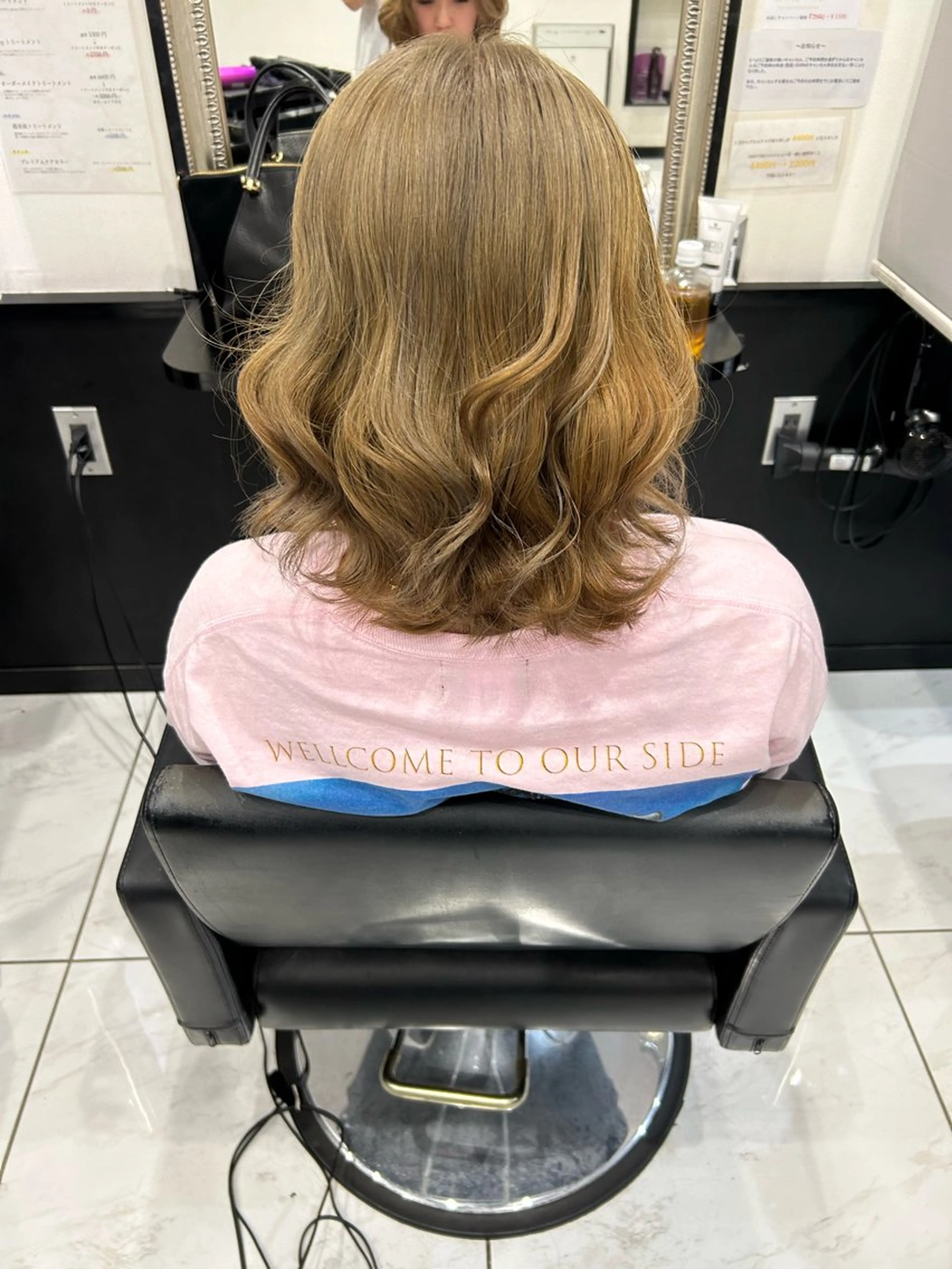 ミディアム カラー ベージュカラー フォギーベージュ ヘアカラー 長田 麻友子のヘアスタイル