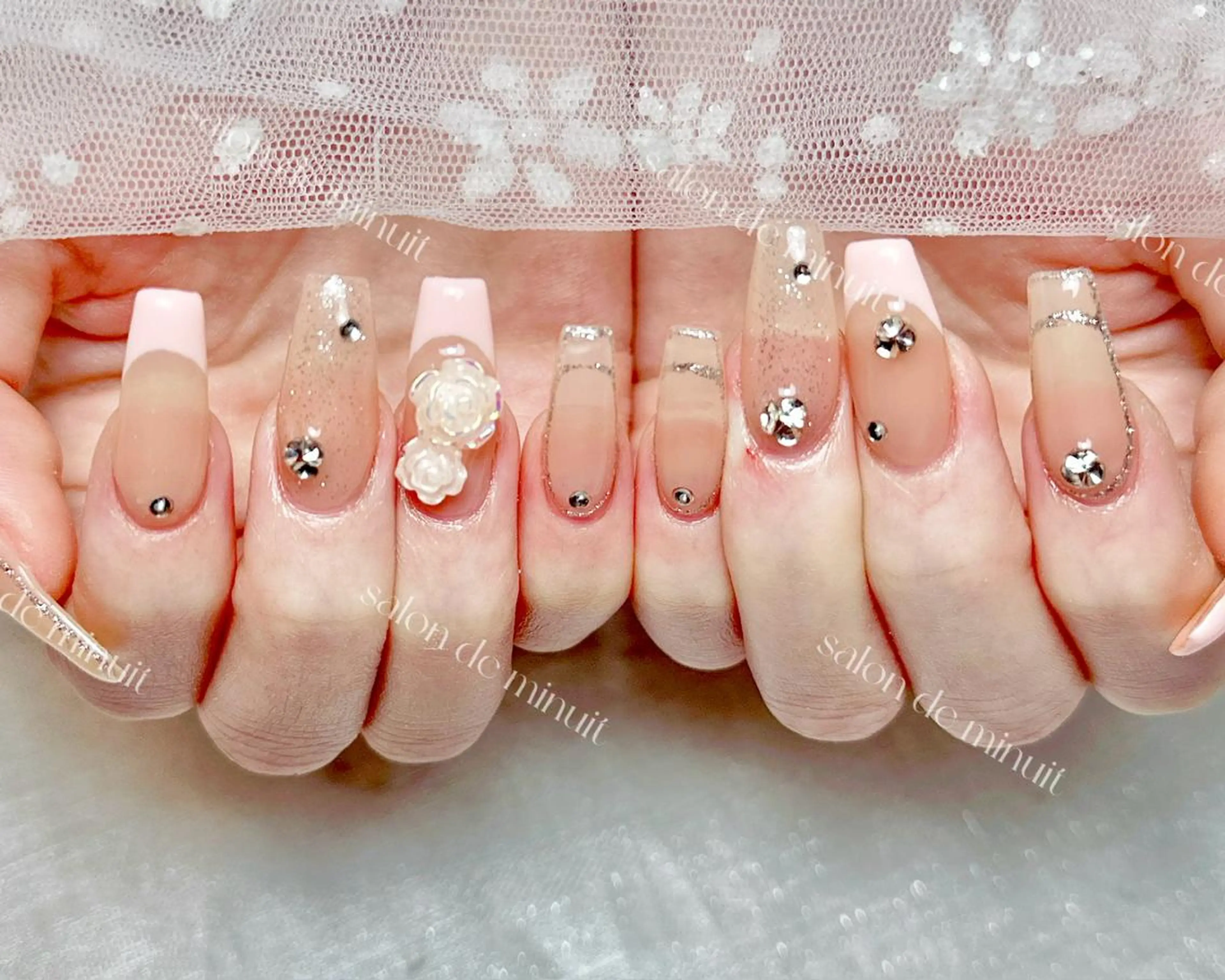 ネイル Salon de Minuit🦩のネイルデザイン