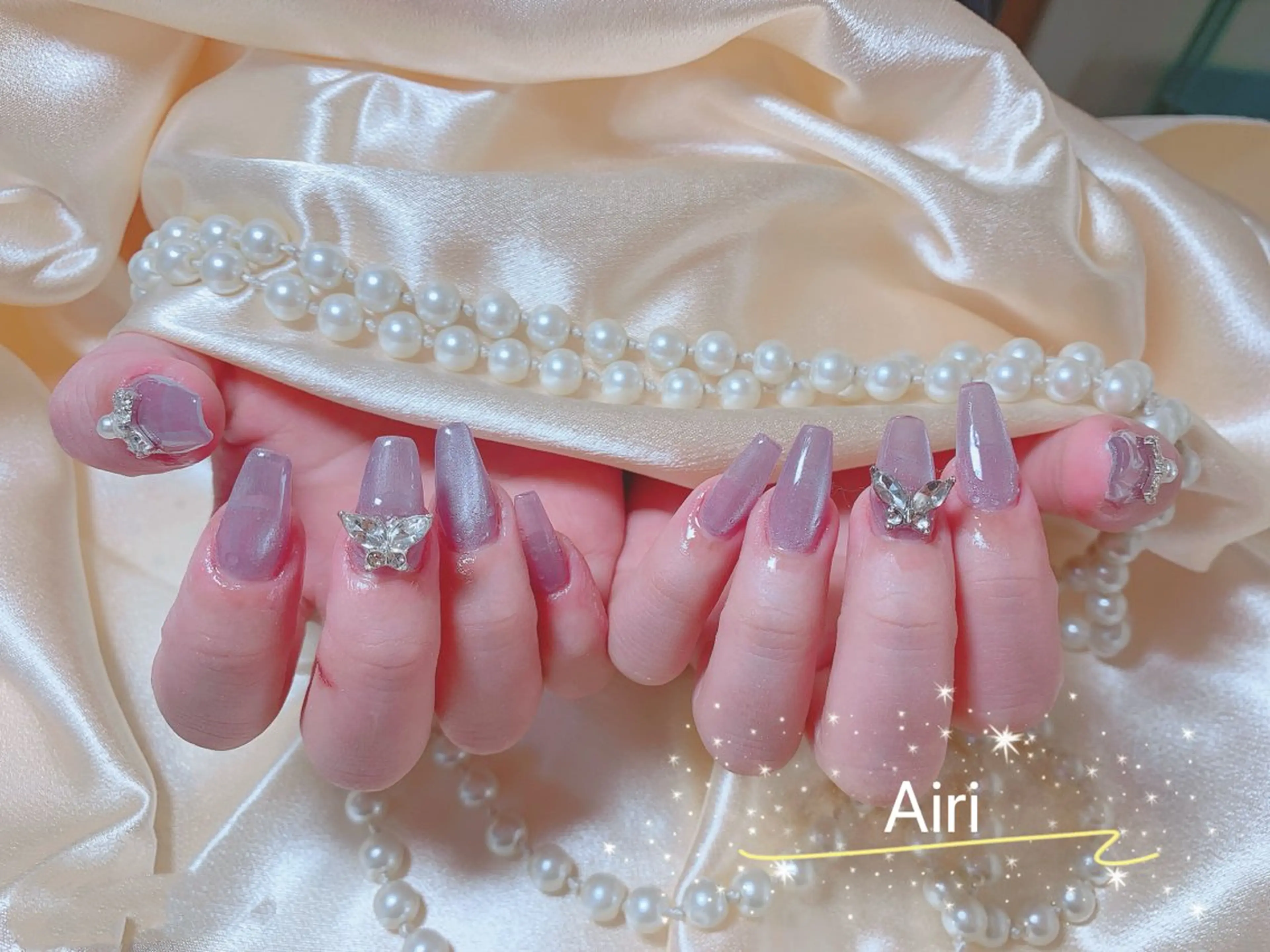 ネイル ハンドネイル ネイルサロンAiri 長さ出し·シンプルのネイルデザイン