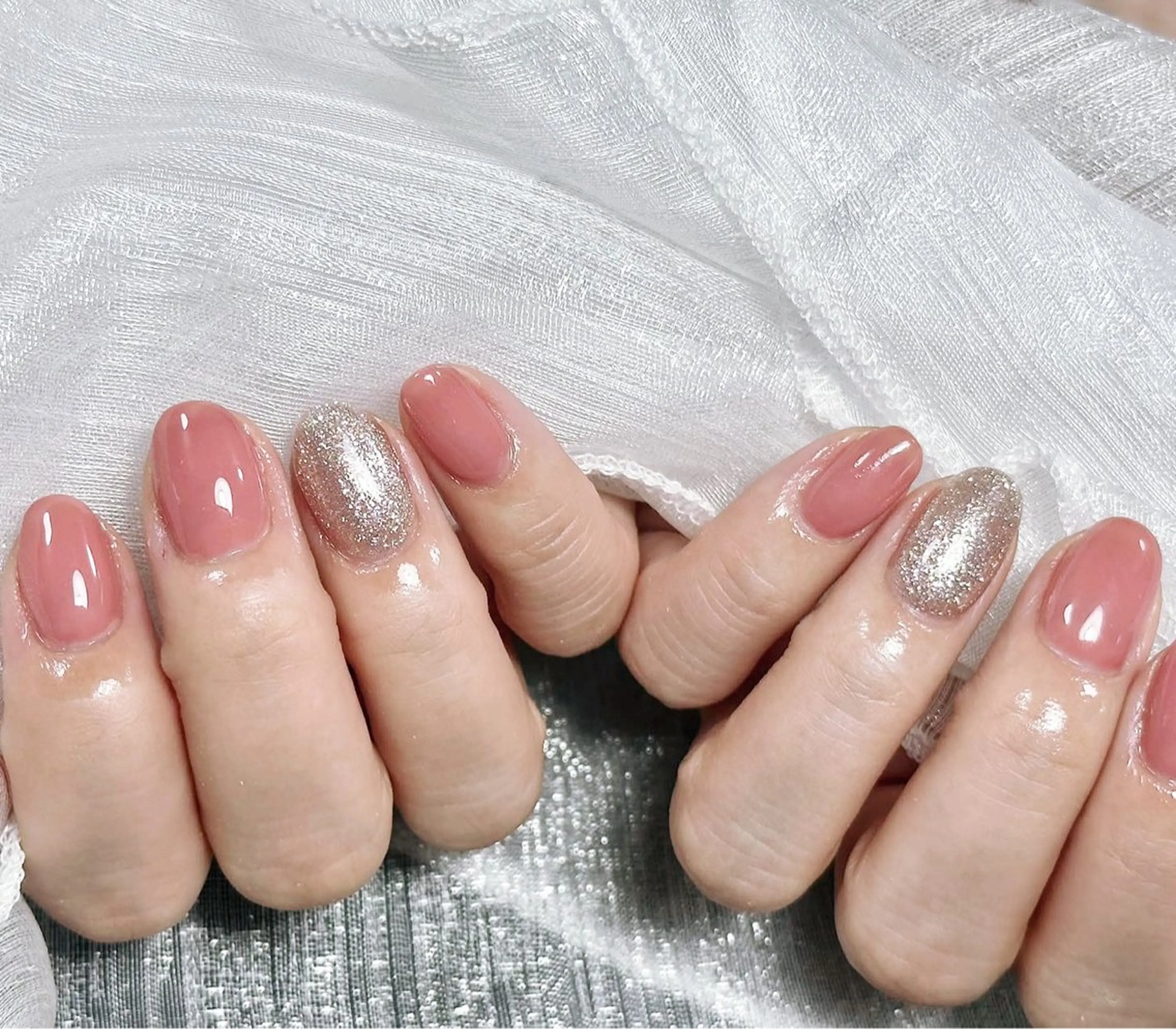 ネイル 長さ出し フレンチネイル グラデーション ラメ(グリッター) マグネットネイル ハンドネイル ハンドケア ⭐️Dreamy Nail⭐️のネイルデザイン