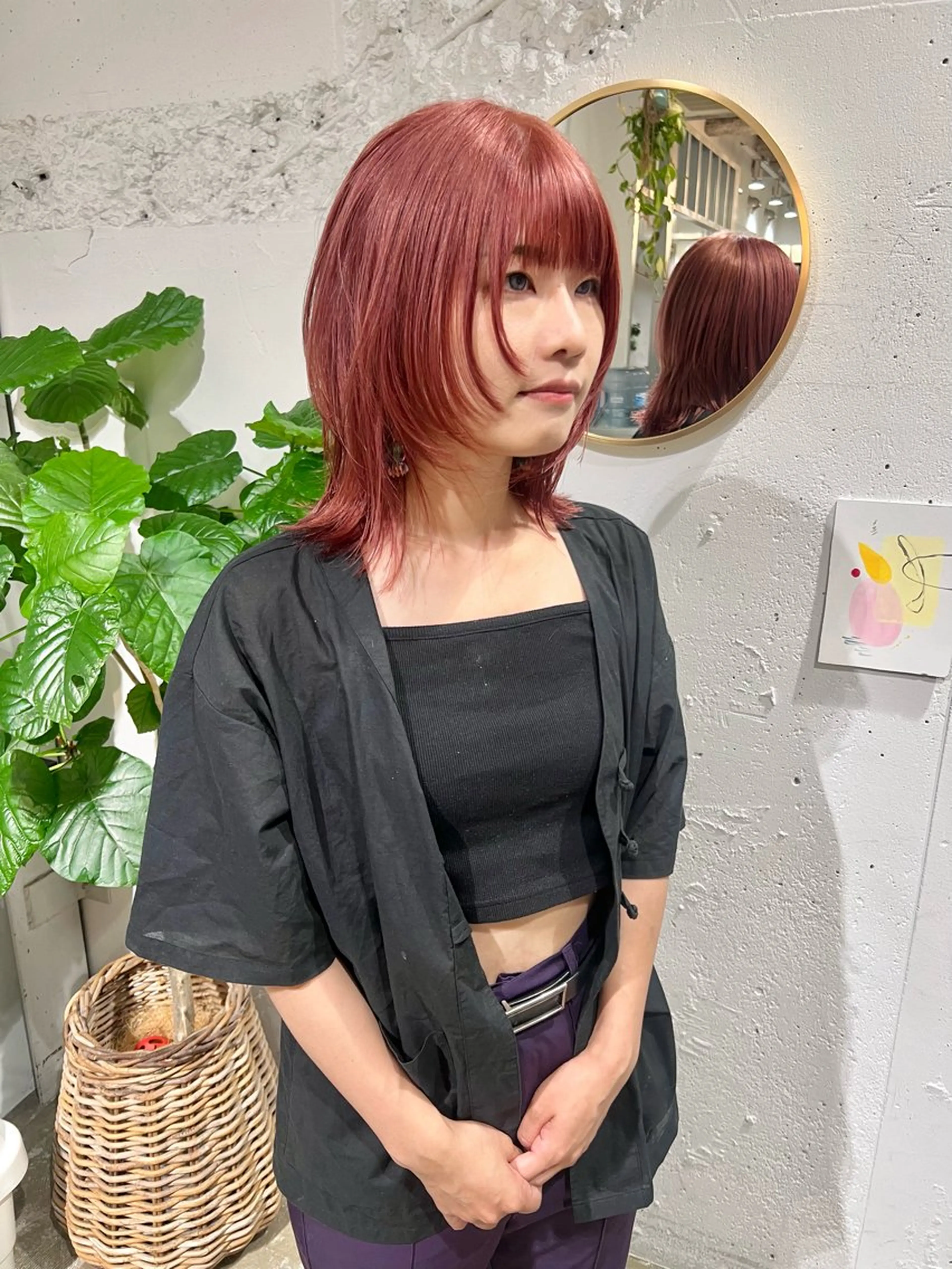 ミディアム カット ヘアカラー 石井 菜々のヘアスタイル