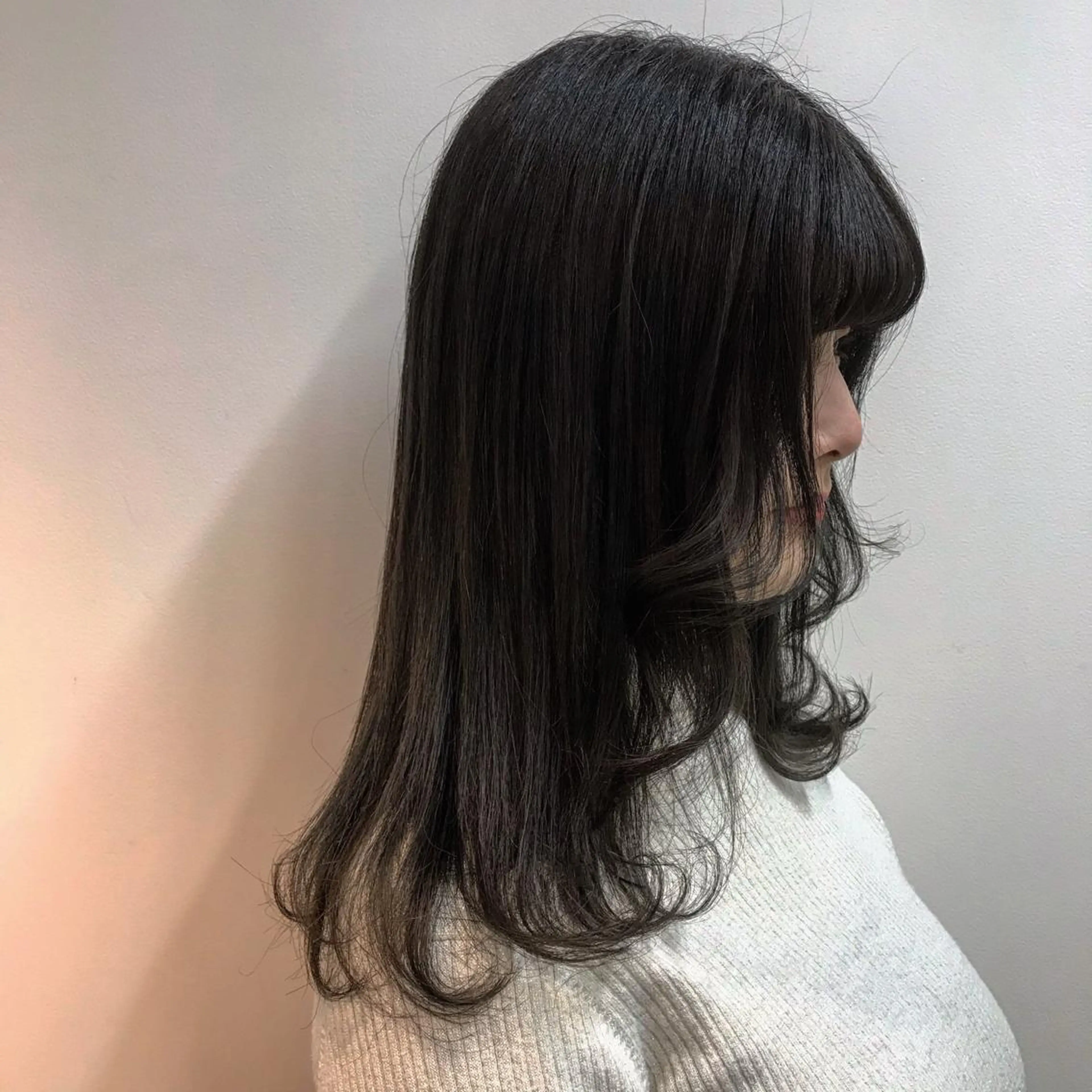 ロング カラー 透明感カラー イルミナカラー STANDByHAIR所属・恵比寿 艶暗髪 🎀Naokoのヘアスタイル