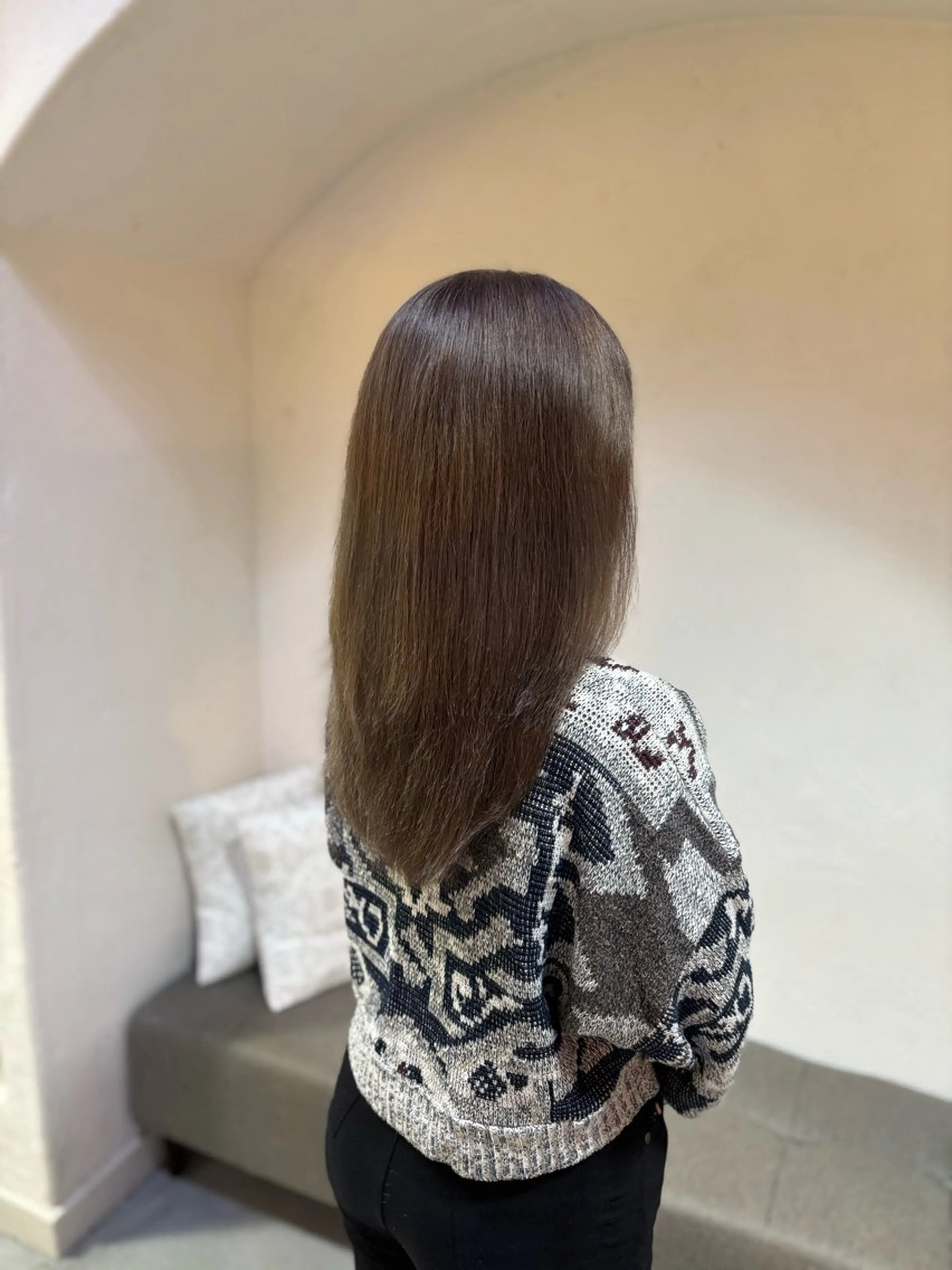 セミロング カラー ACCOLE Yuzuのヘアスタイル