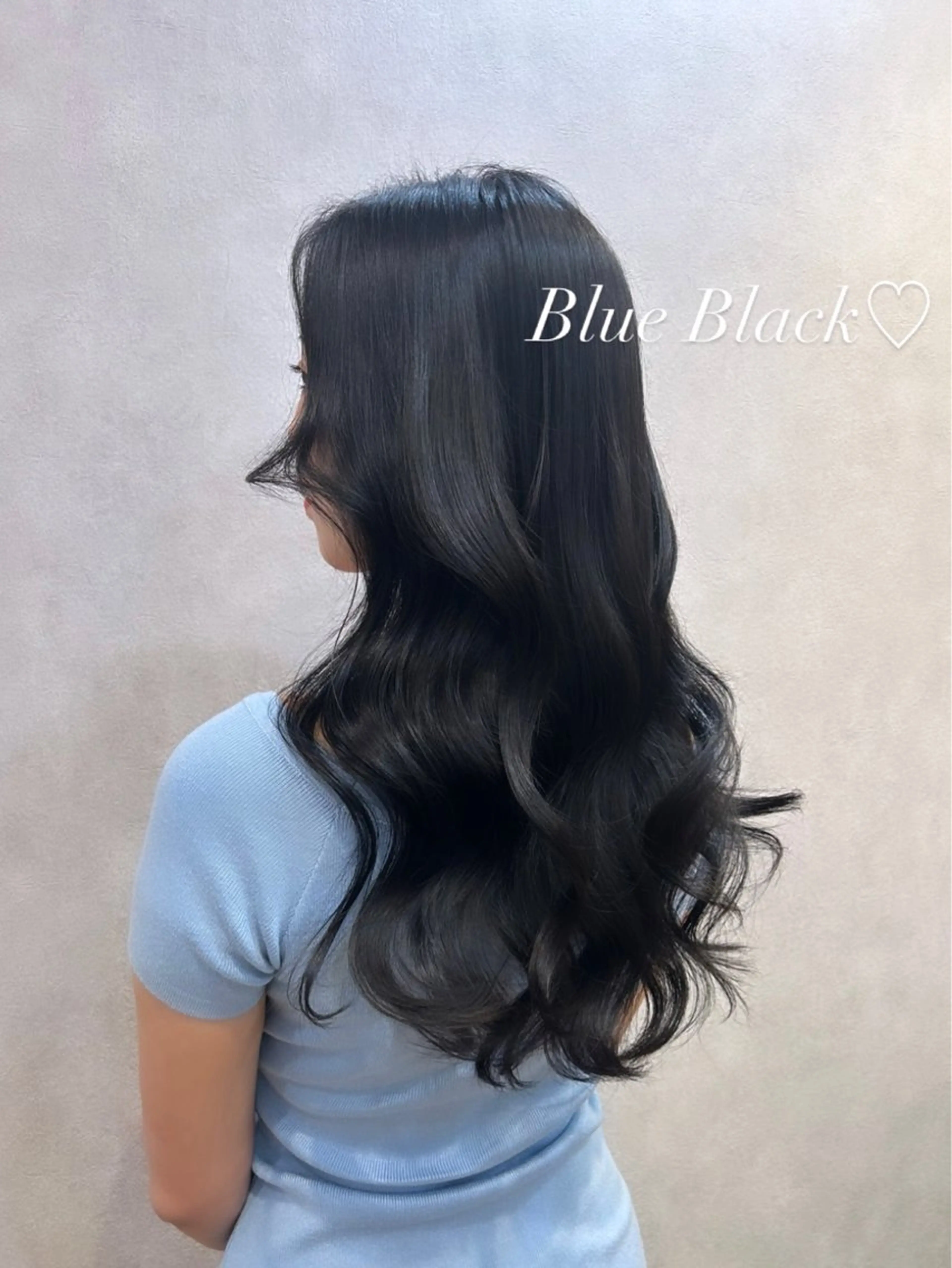 ロング カラー ヘアアレンジ 黒髪 ブルーカラー ブルーブラック レイヤーカット ヘアカラー トリートメント 🩷韓国ヘア/レイヤ ー🩷Maikaのヘアスタイル