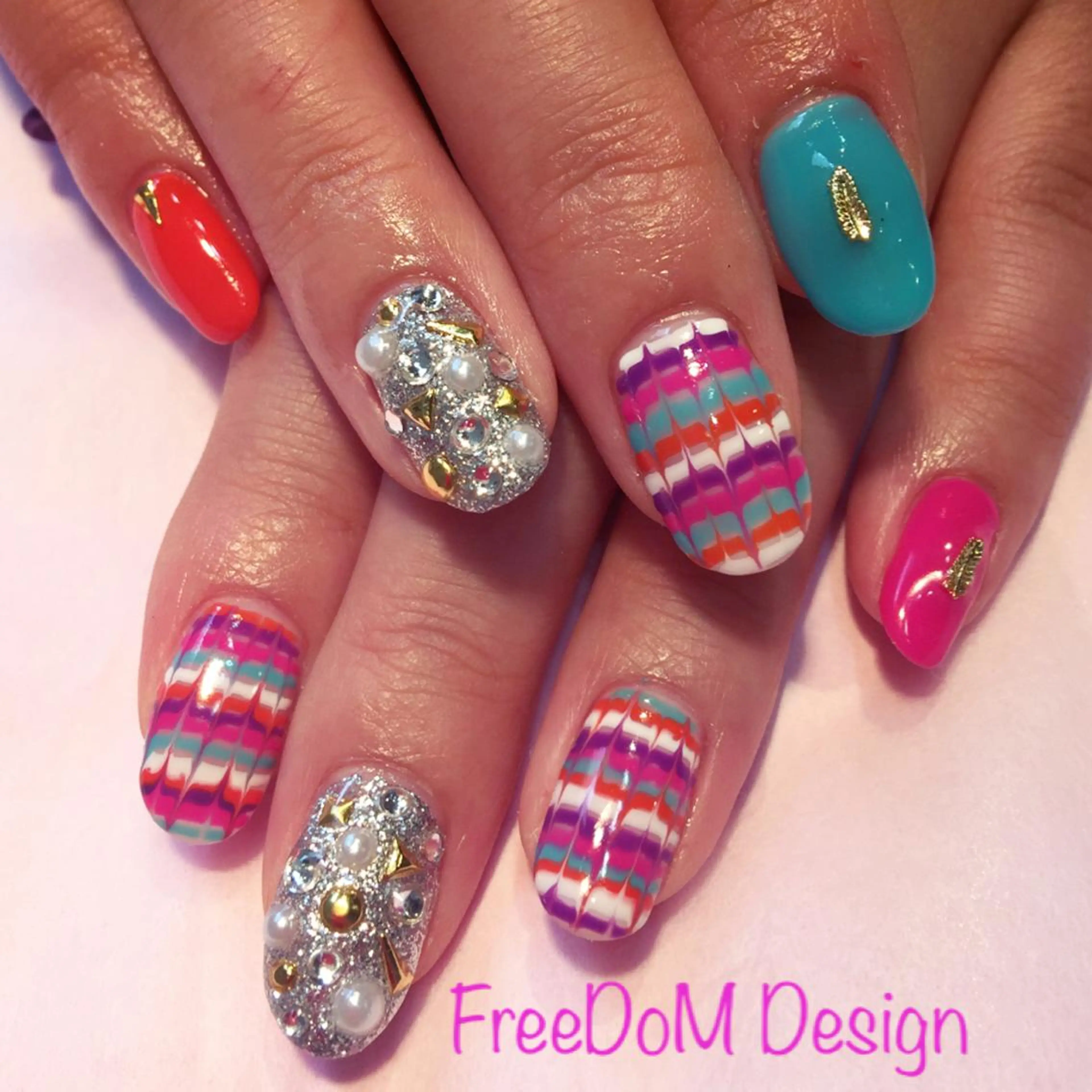 ネイル アートネイル ＦreeDoＭ   Design所属・W KUMIのネイルデザイン