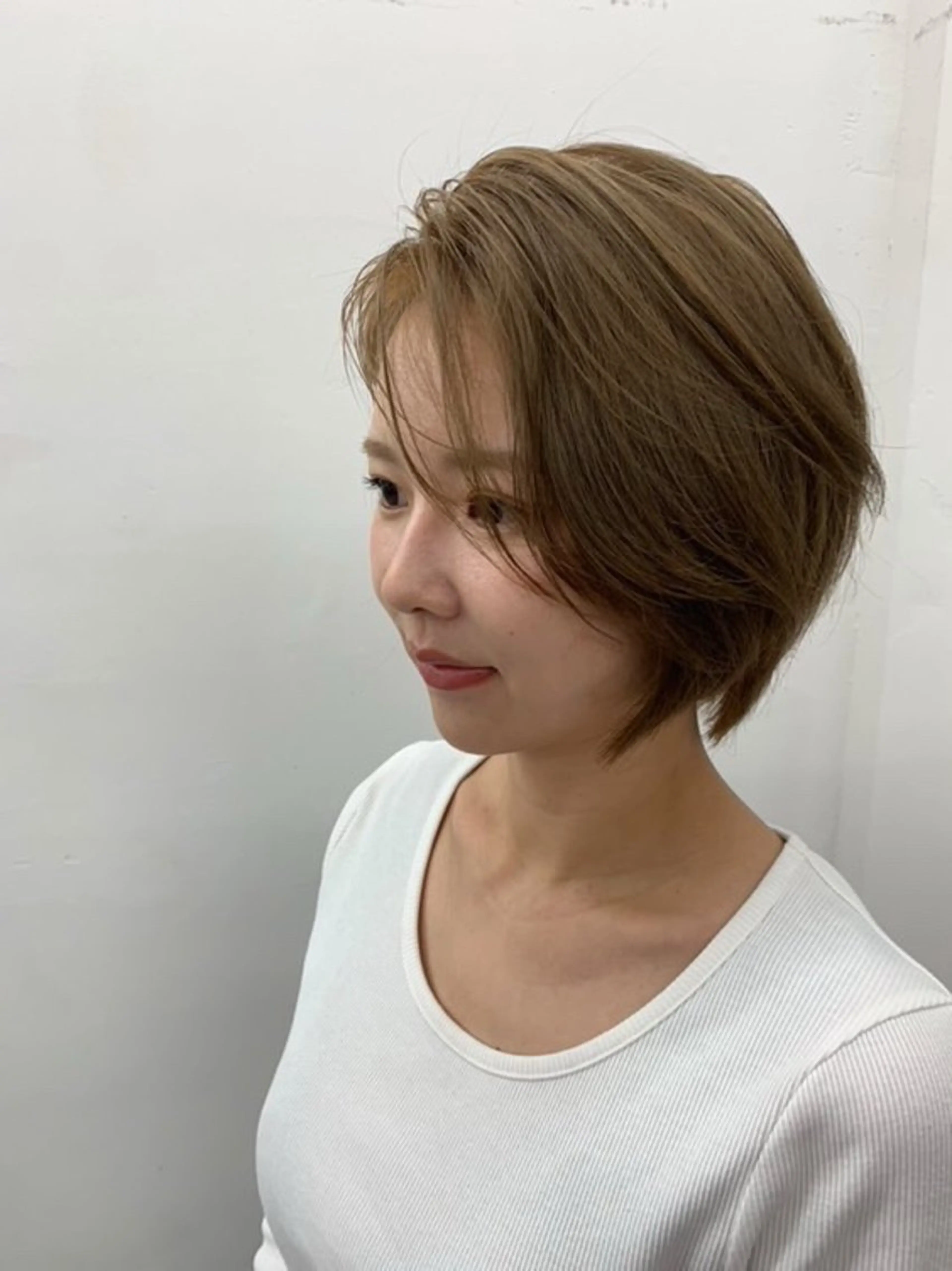 カラー 愛子 /ハイトーンのヘアスタイル