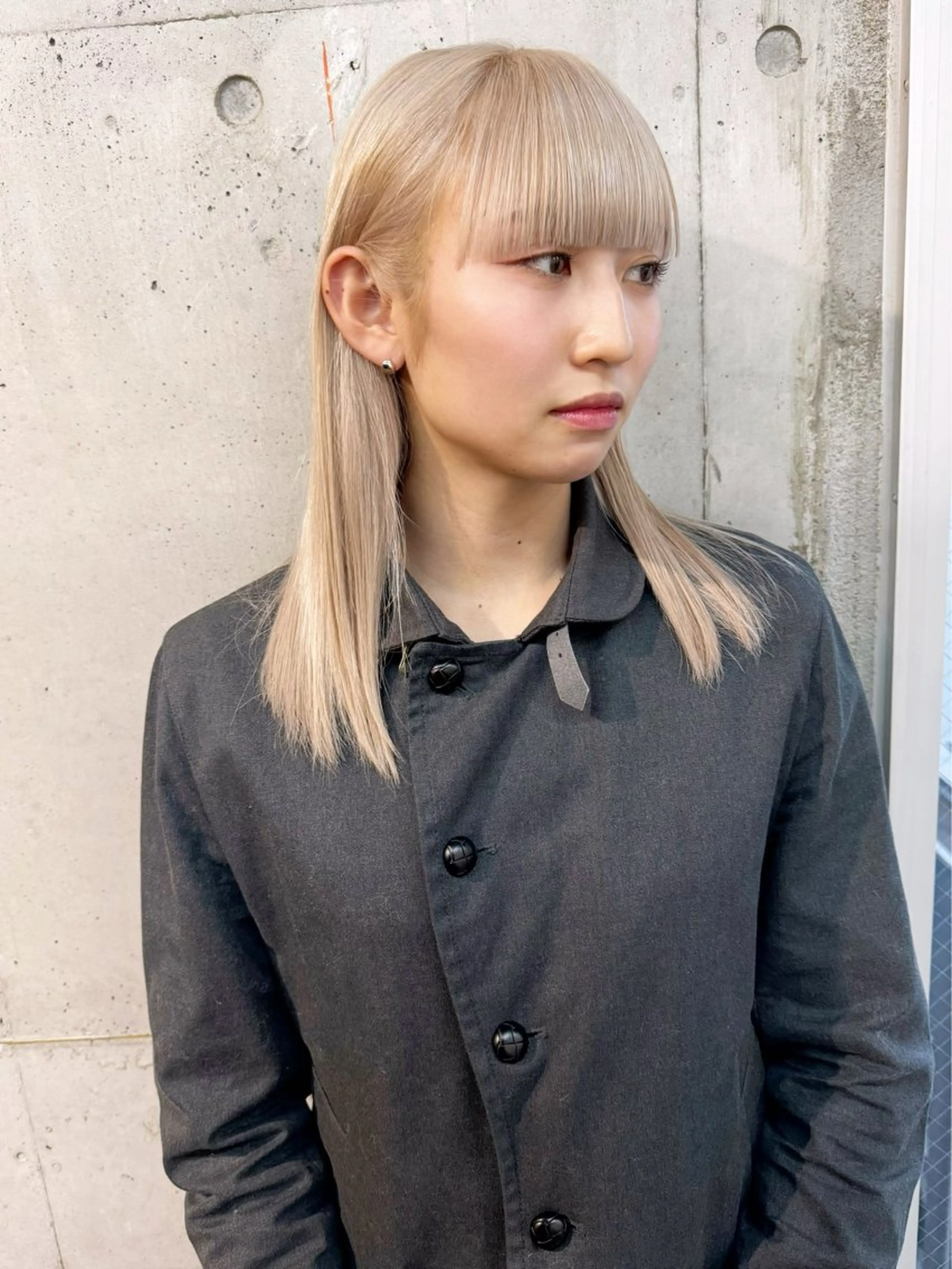 ミディアム カラー ヘアアレンジ ミディアムパーマ ブリーチ ブロンド ケアブリーチ ダブルカラー カット ヘアカラー トリートメント lani 天神大名/ブリーチのヘアスタイル