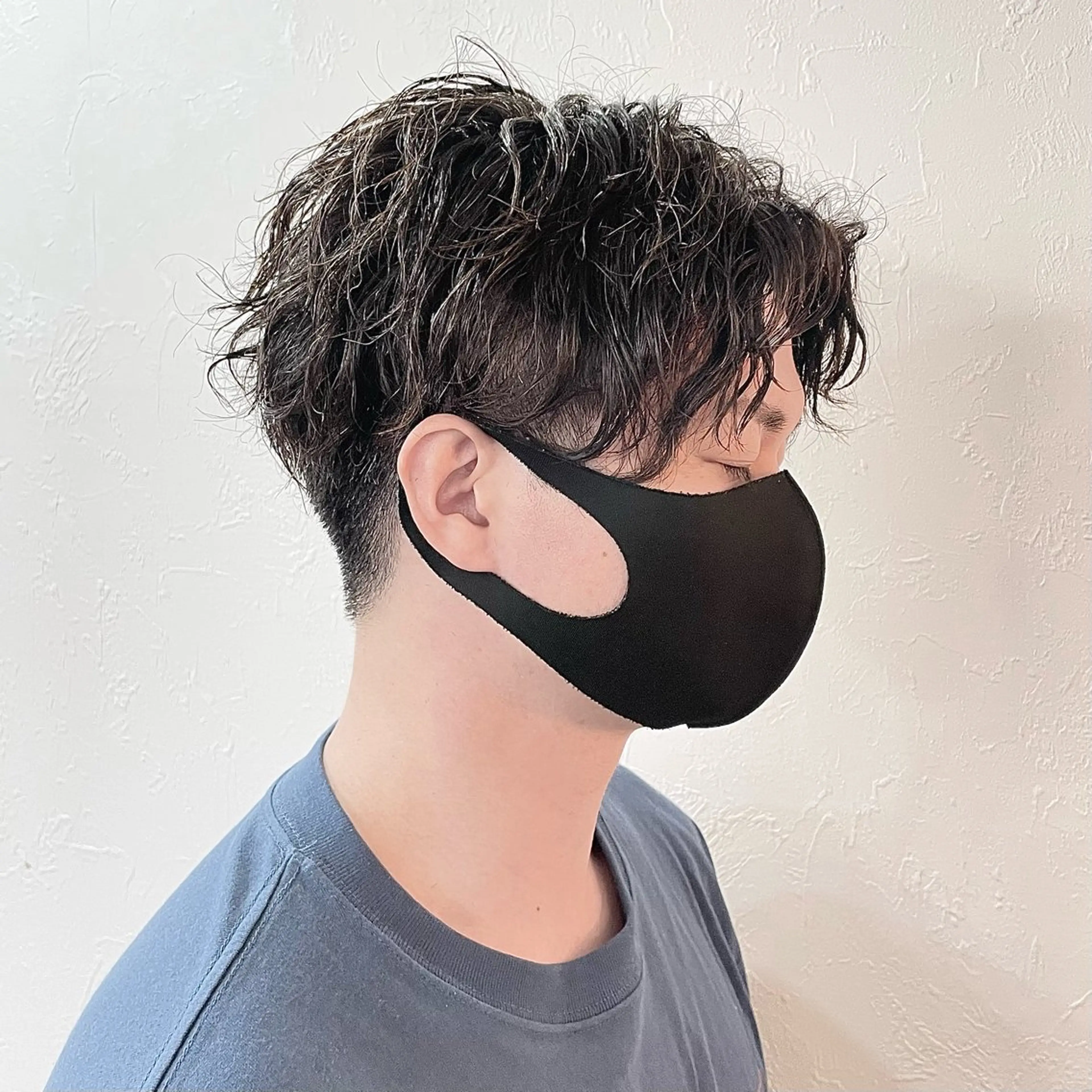 パーマ メンズ センターパート マッシュ メンズパーマ プードルパーマ スパイキーショート 博多No.1 メンズパーマ美容師のヘアスタイル