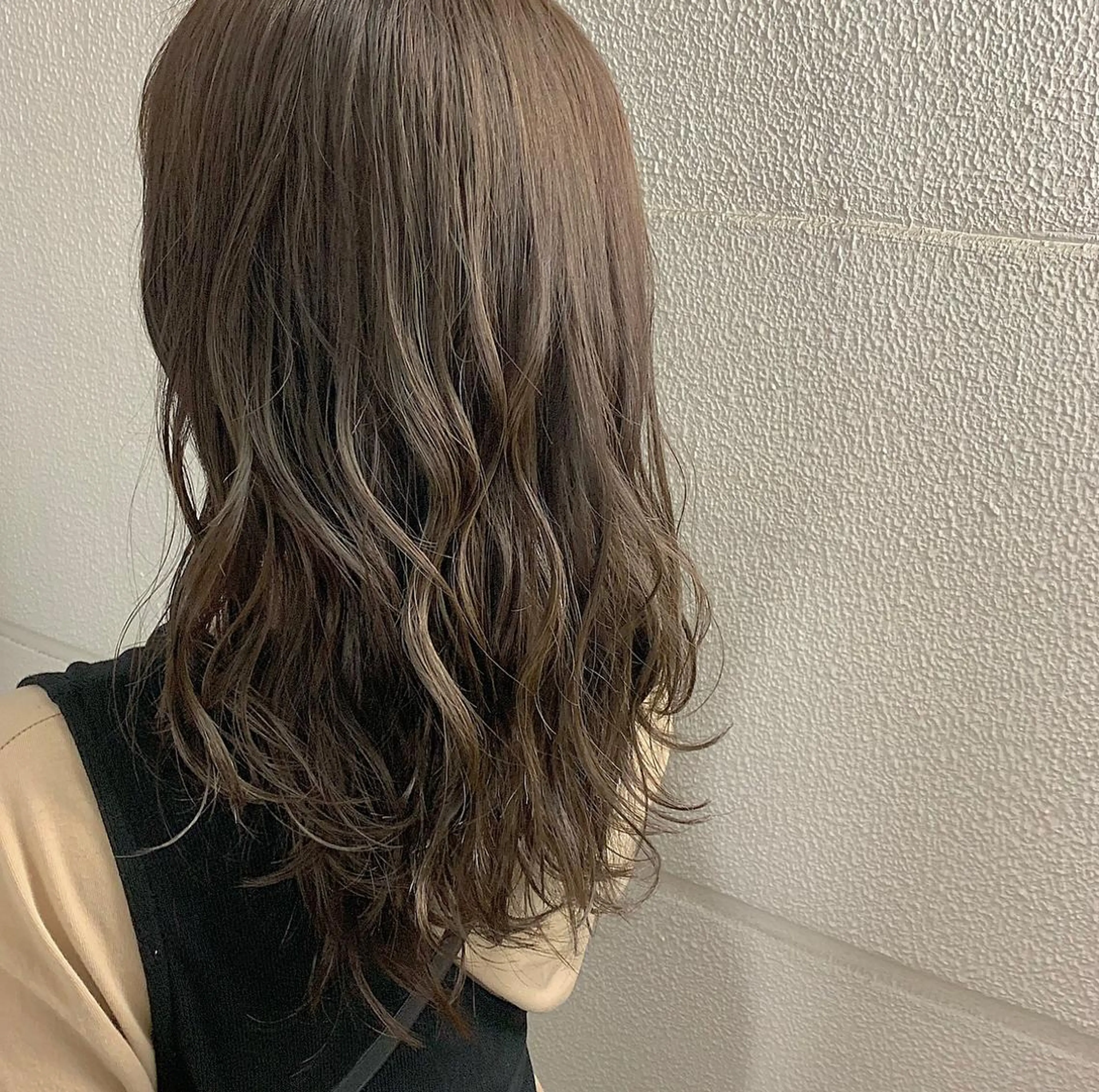 ロング 小泉 葵のヘアスタイル