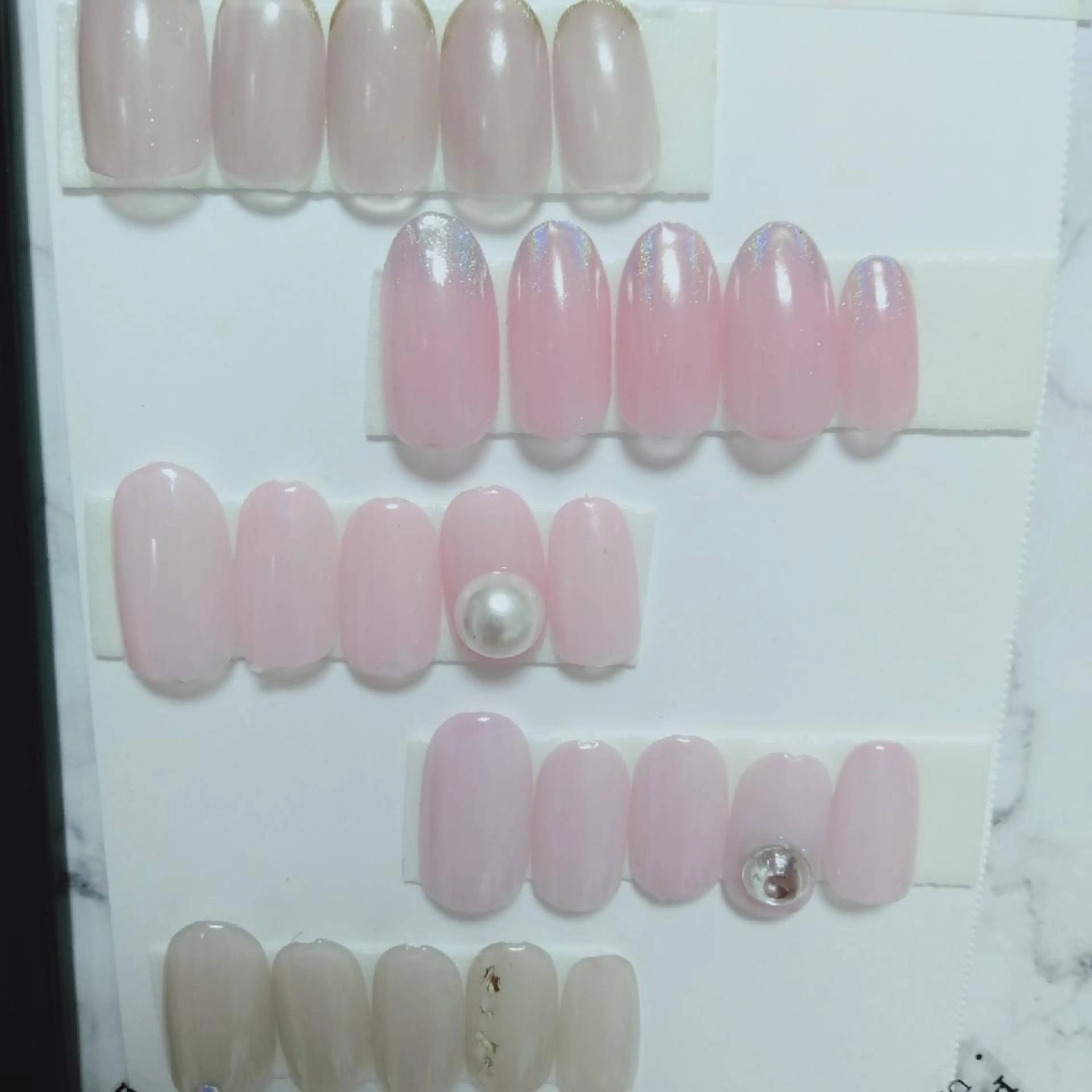 ネイル 爪工房ぱるっこ所属・川岡 香を里のネイルデザイン