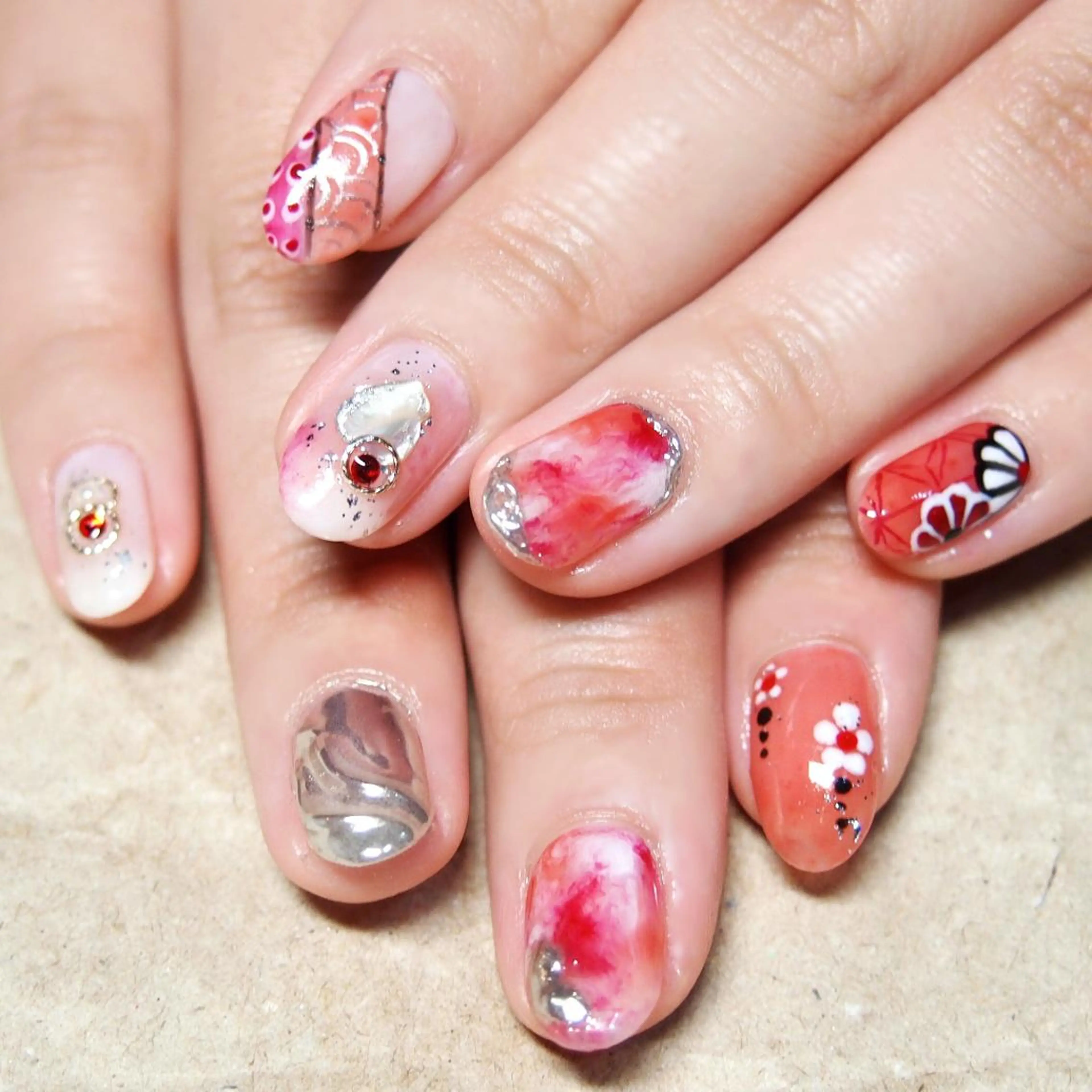 ネイル 山田 麻衣のネイルデザイン