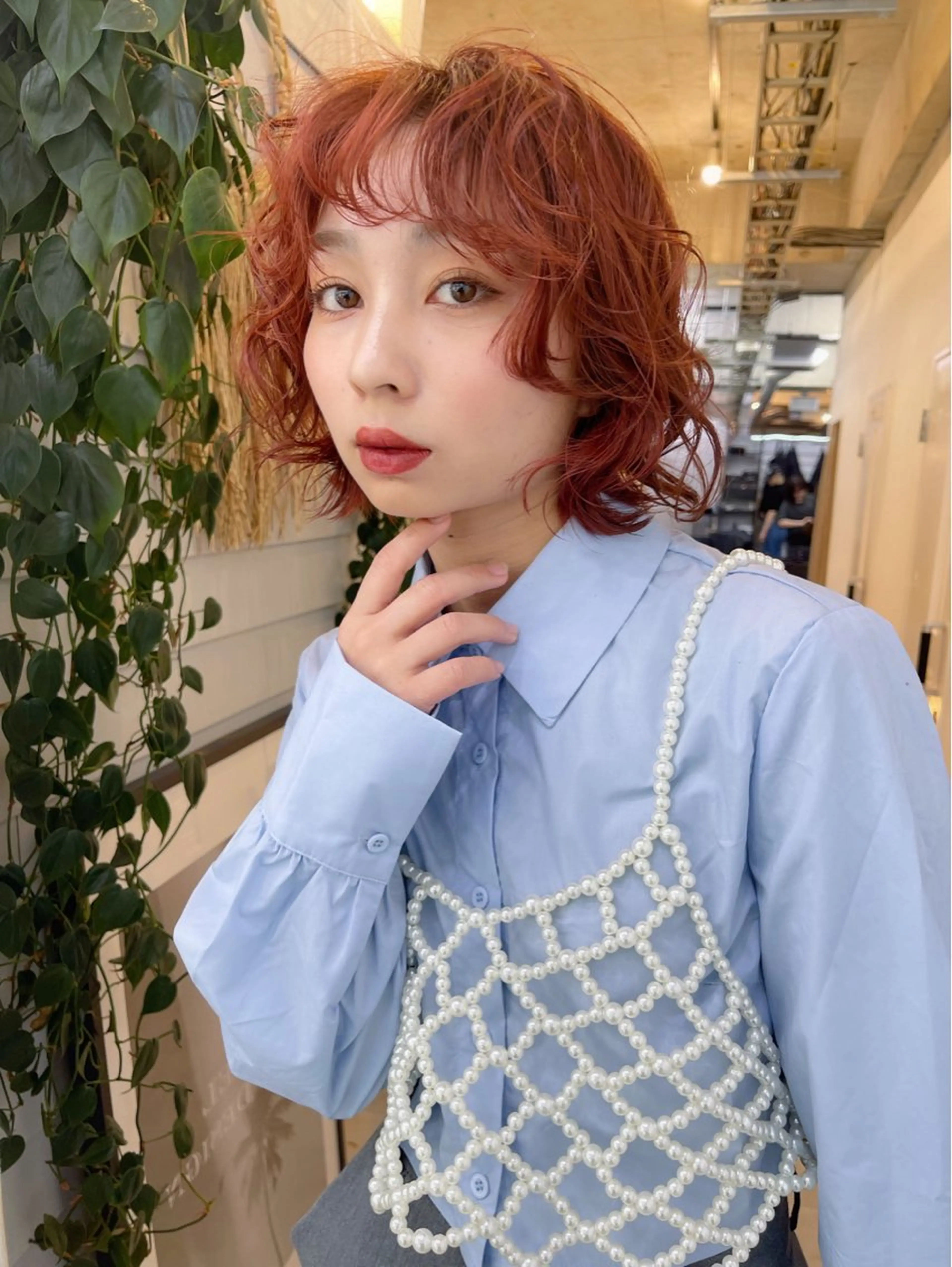 ミディアム カラー ブリーチ オレンジ ボブ レイヤーカット カット ヘアカラー トリートメント AiM 大名のヘアスタイル