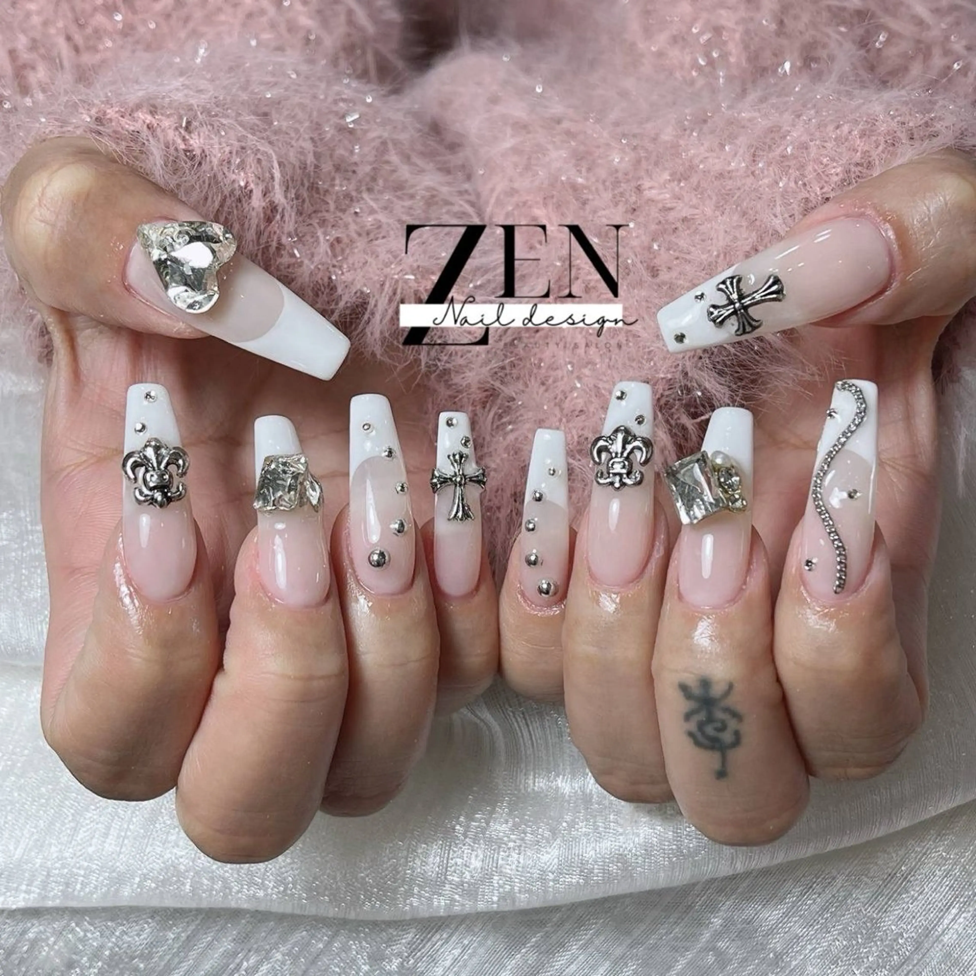 ネイル チークネイル 長さ出し フレンチネイル 韓国ネイル マグネットネイル ハンドネイル Zen Nail Design 池袋のネイルデザイン