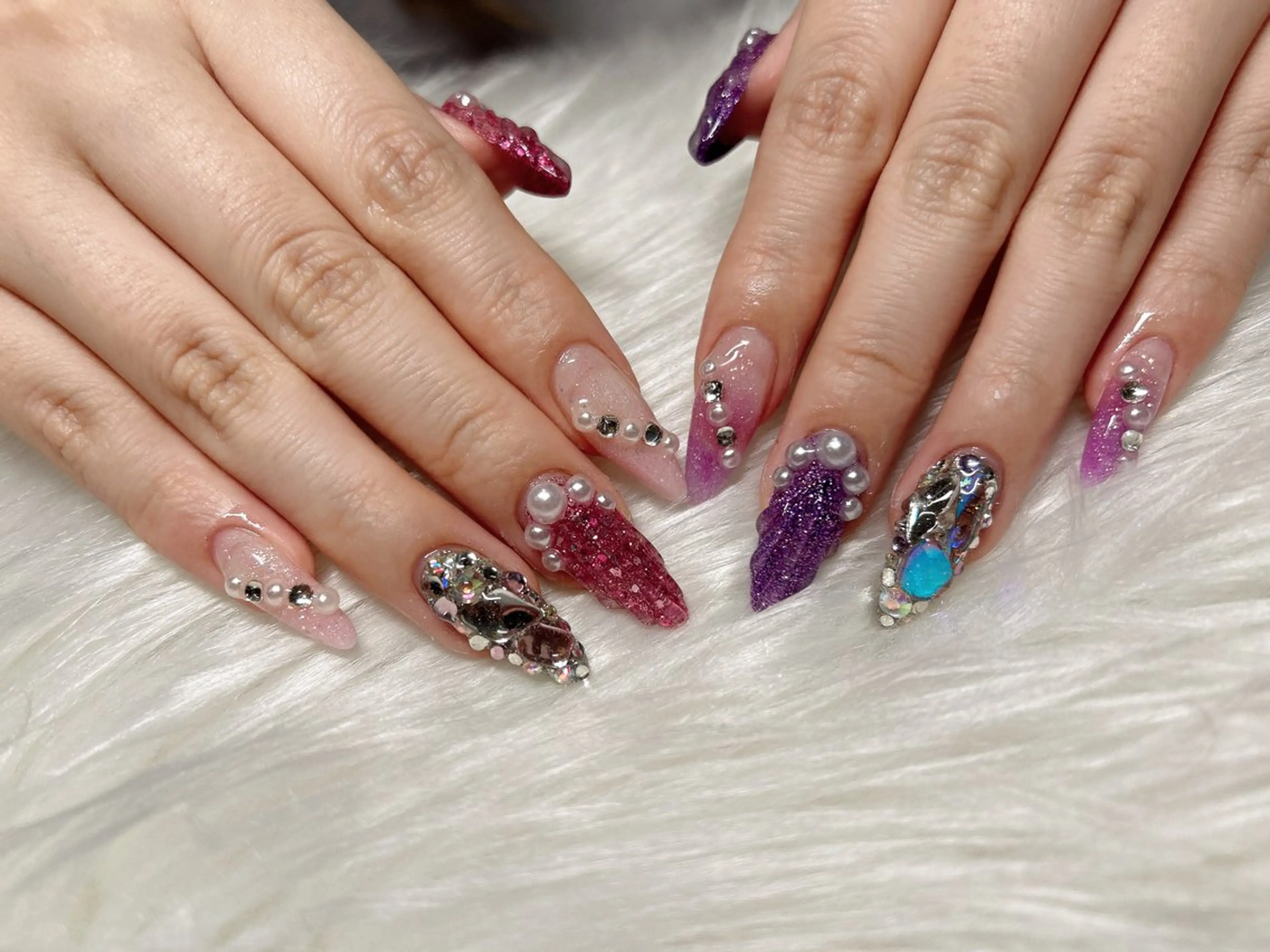 ミディアム ネイル ハンドネイル 《LB》ラブリエ Nail&eyeのマツエク・マツパデザイン