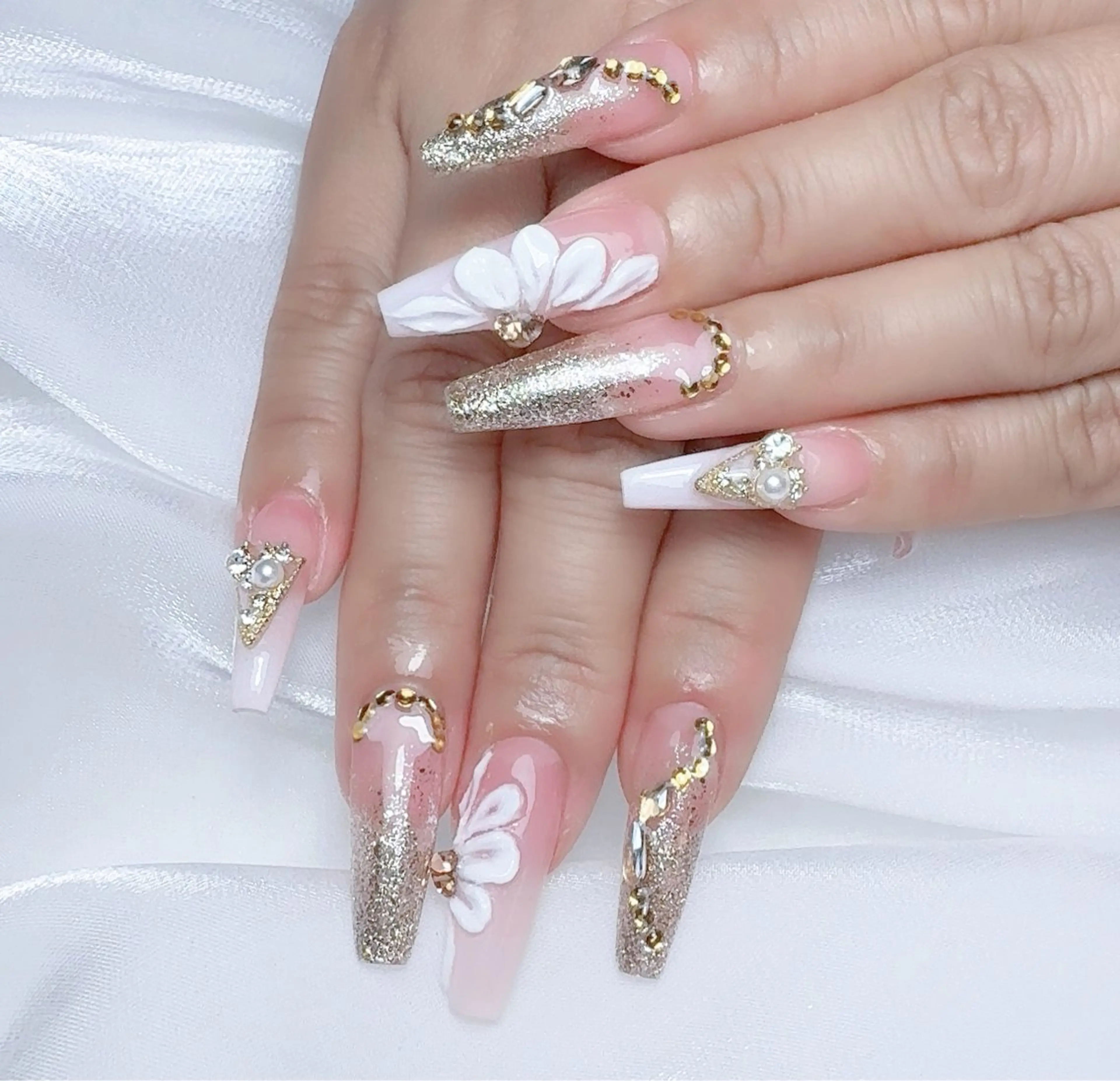 ネイル ハンドネイル 🎀Ｍ nails✨ ビューティーのネイルデザイン