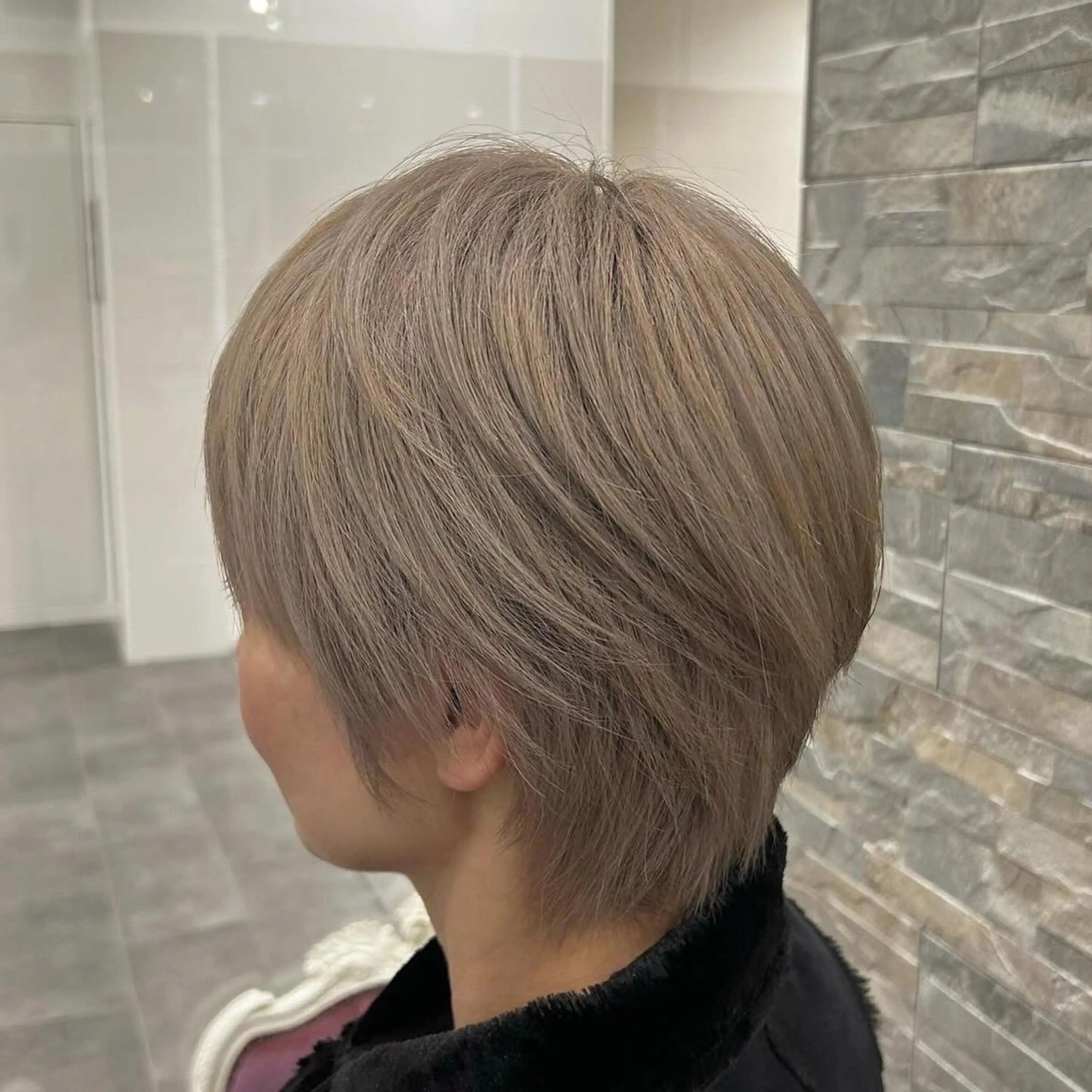 ショート カット La Blessグランサロン梅田店所属・梅田美容室/ブリーチ なし/レイヤーカットのヘアスタイル