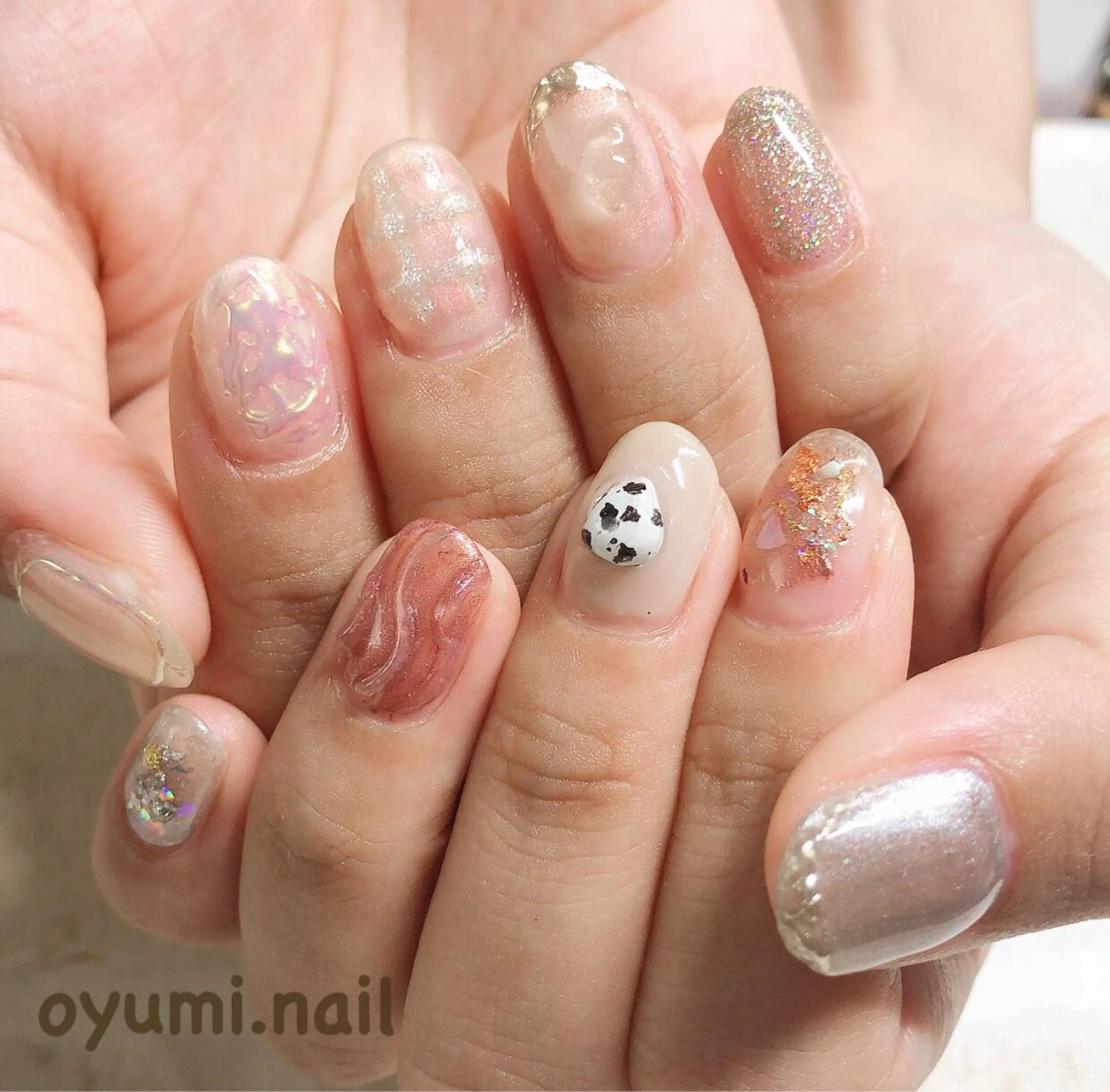 ネイル ジェルネイル グラデーション 持ち込み ニュアンスネイル パラジェル ハンドネイル takanashi yumiのネイルデザイン