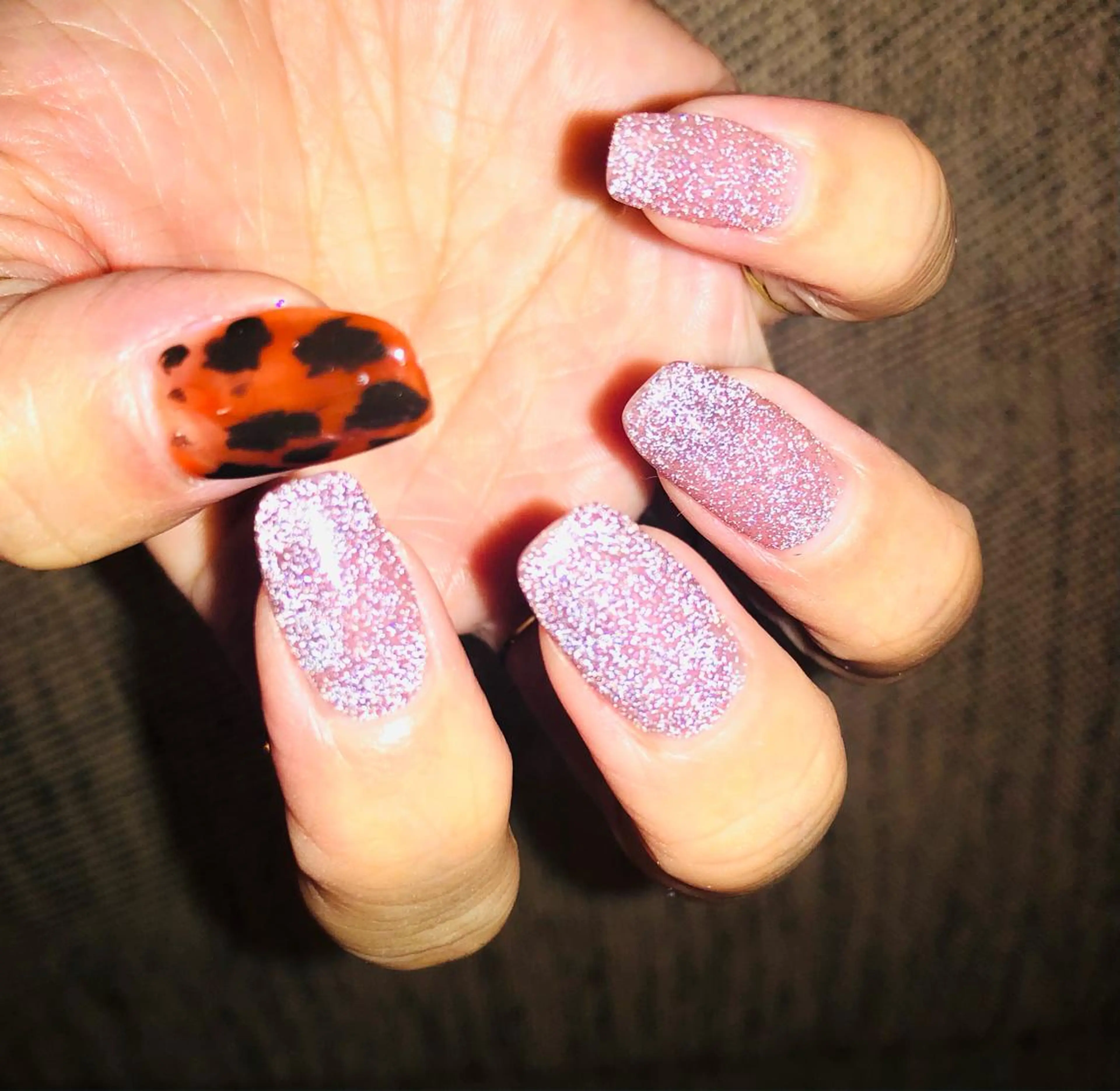 ネイル アニマル柄 フラッシュネイル ニュアンスネイル H3(エイチスリー)所属・H3 hitoのネイルデザイン