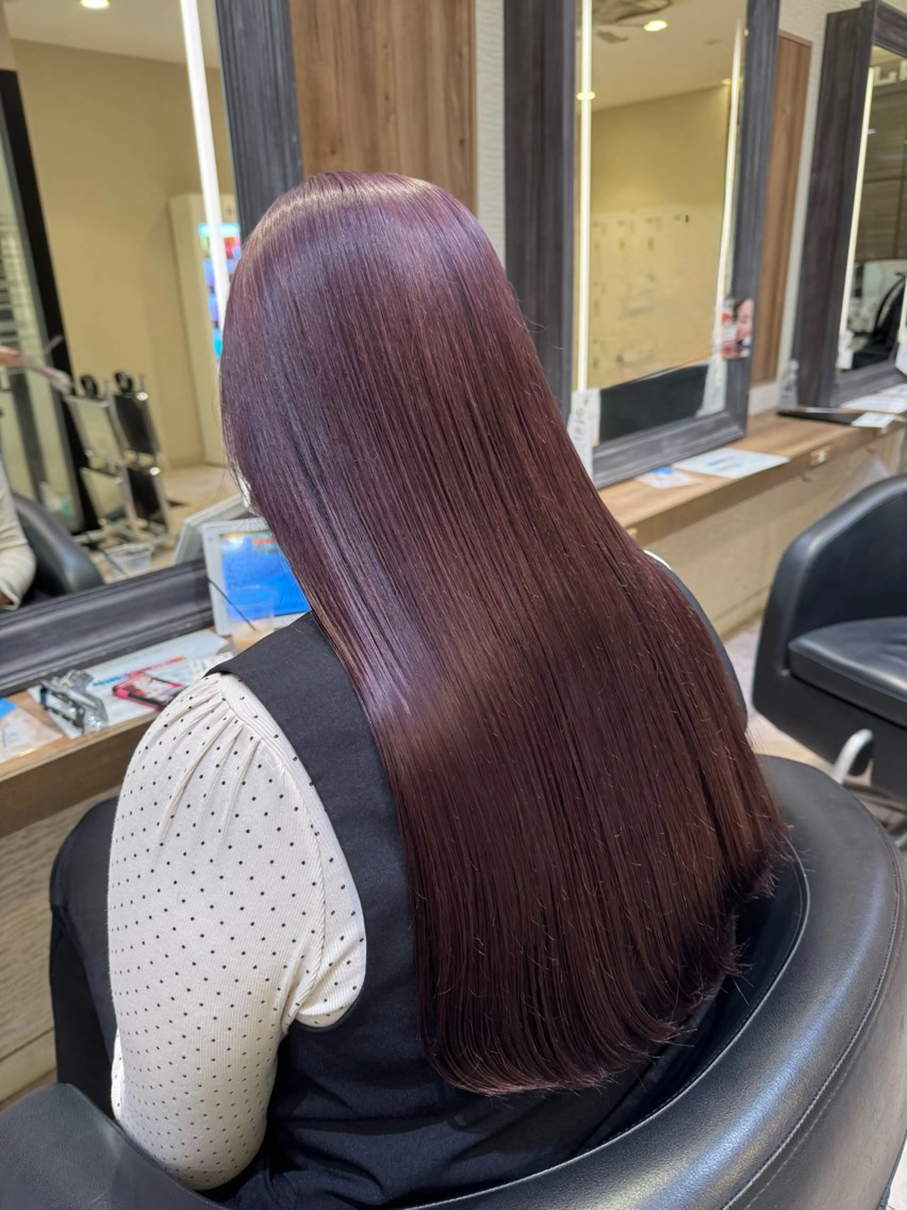 ロング カラー ヘアカラー トリートメント さら艶ストレート 🩶Suzuneのヘアスタイル