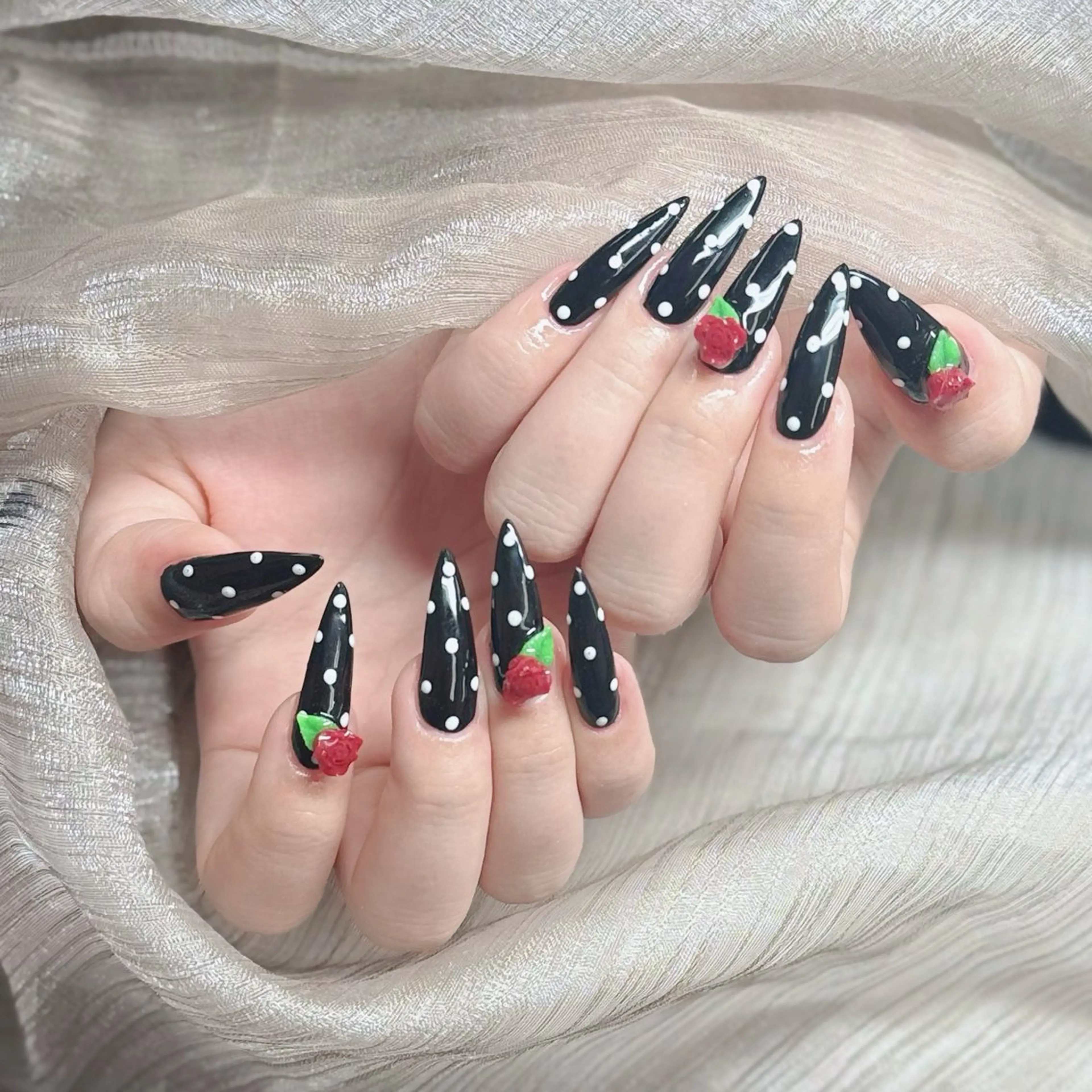 ネイル ジェルネイル 韓国ネイル マグネットネイル ネイルチップ 冬ネイル Lenie Nailのネイルデザイン
