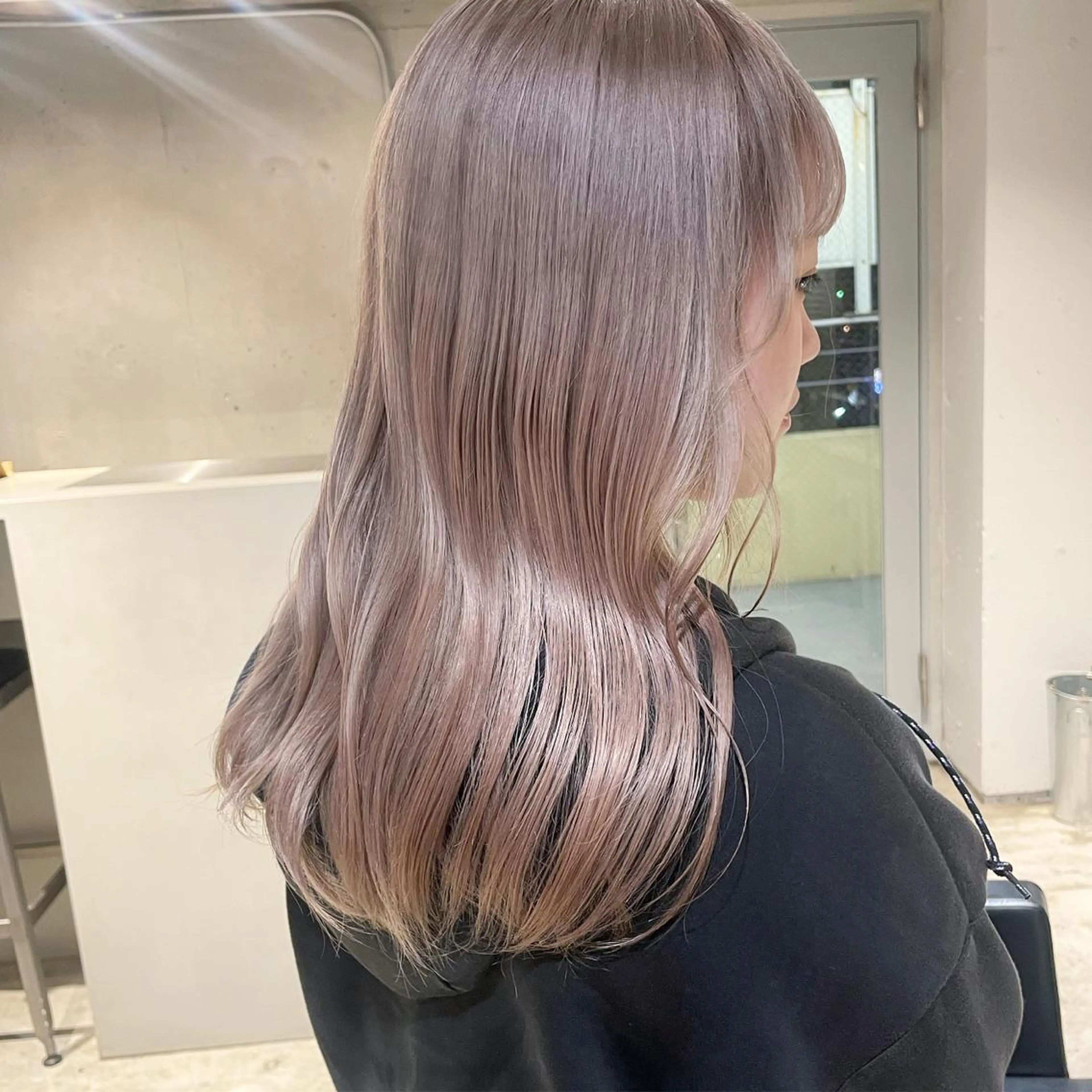 ミディアム 伊藤 愛里のヘアスタイル