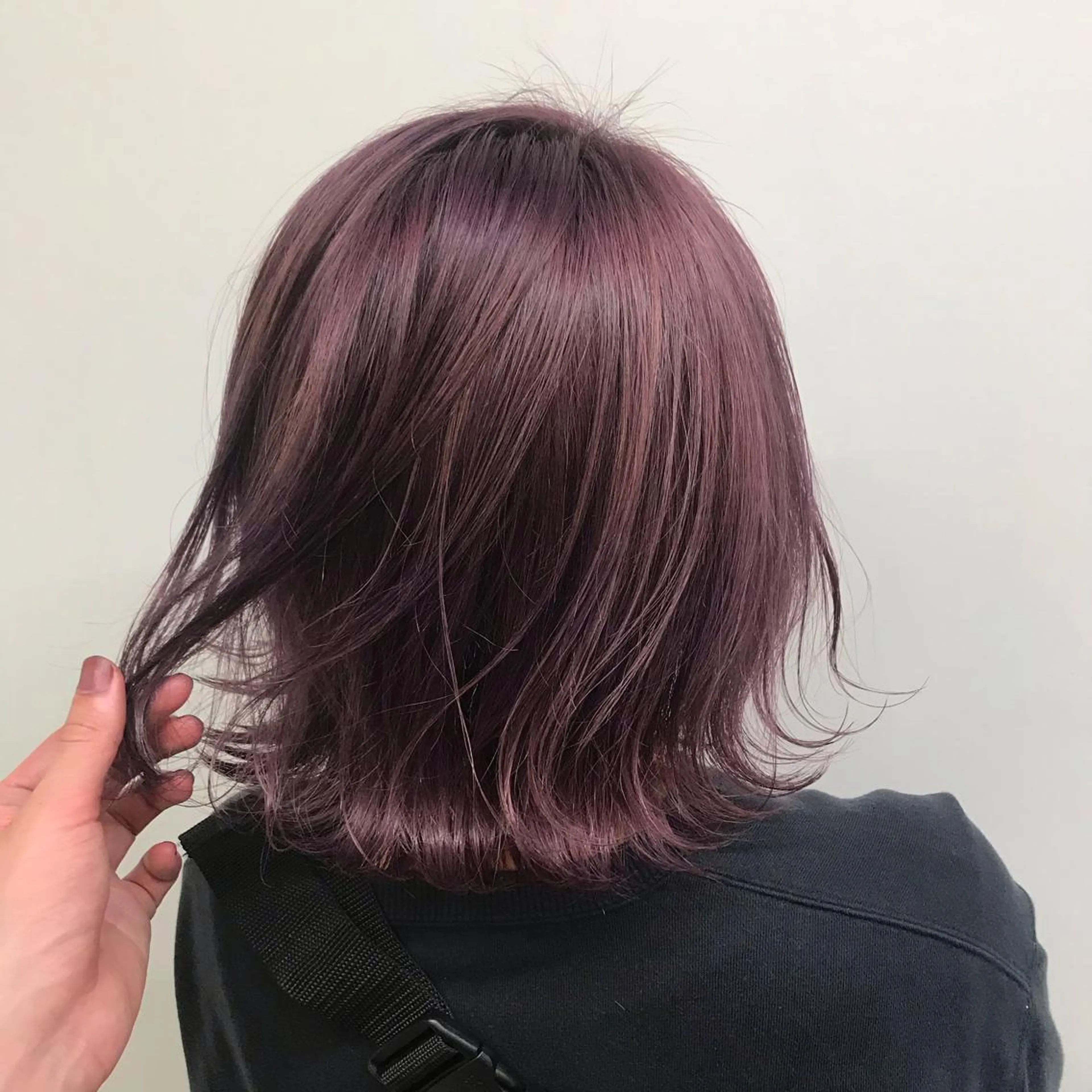 ショート カラー 🩵ハイトーン 美咲🩵のヘアスタイル