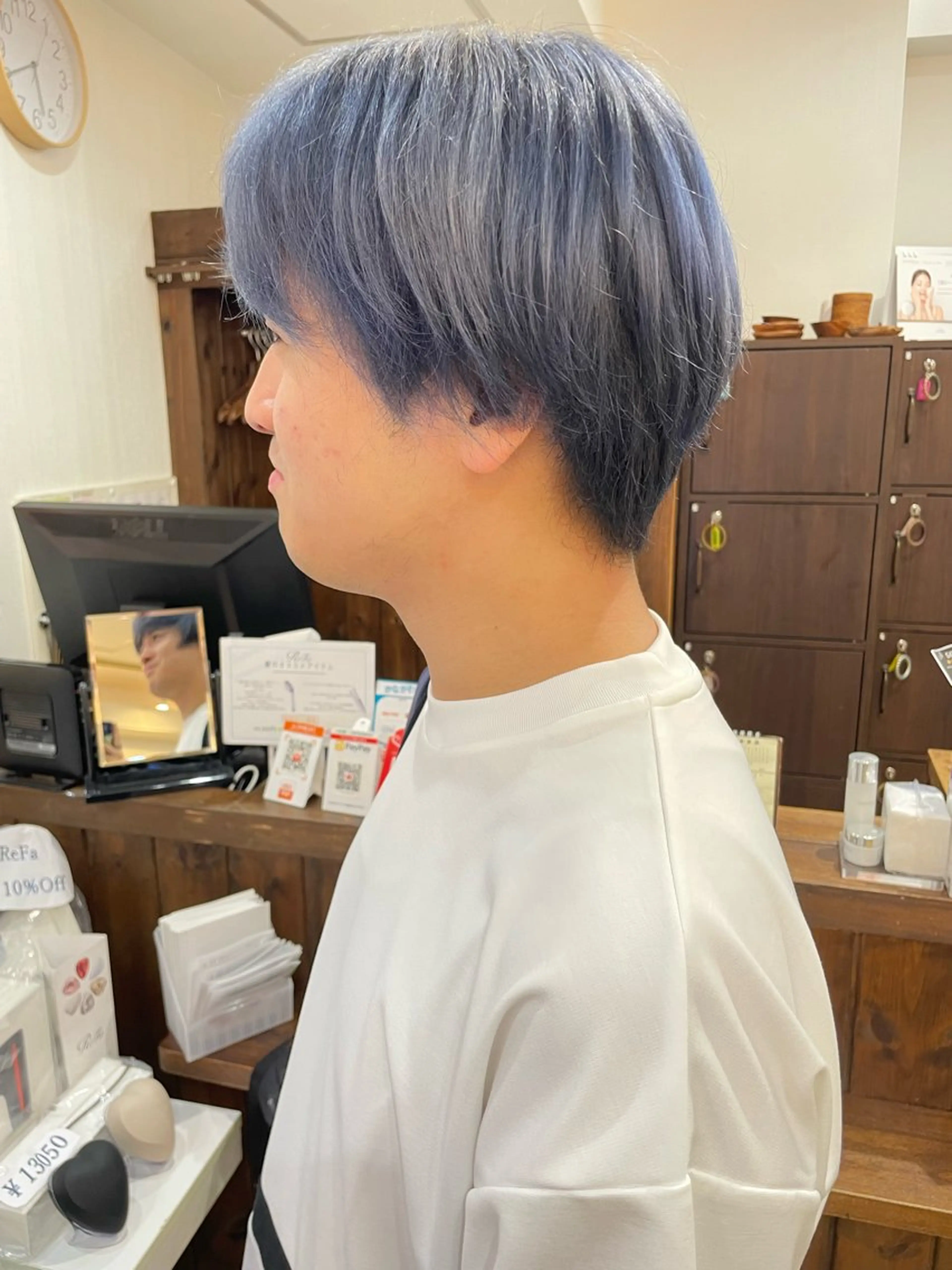 カラー ブリーチ ブルーカラー シルバー ヘアカラー 🦋ショートカット モデル古橋紀輔🦋‪のヘアスタイル